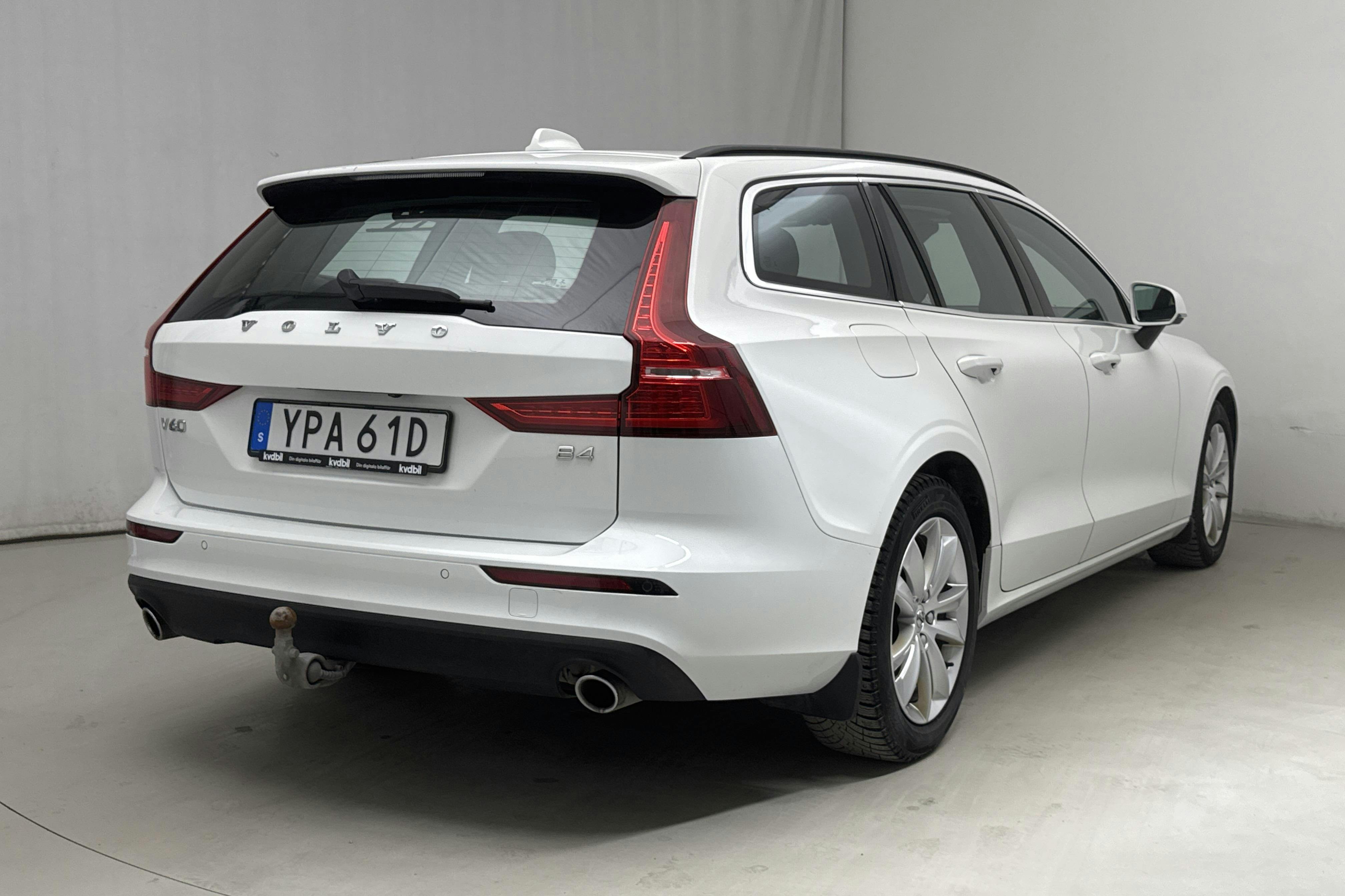Volvo V60 B4 Mildhybrid, Diesel (197hk) - 11 876 mil - Automat - vit - 2022