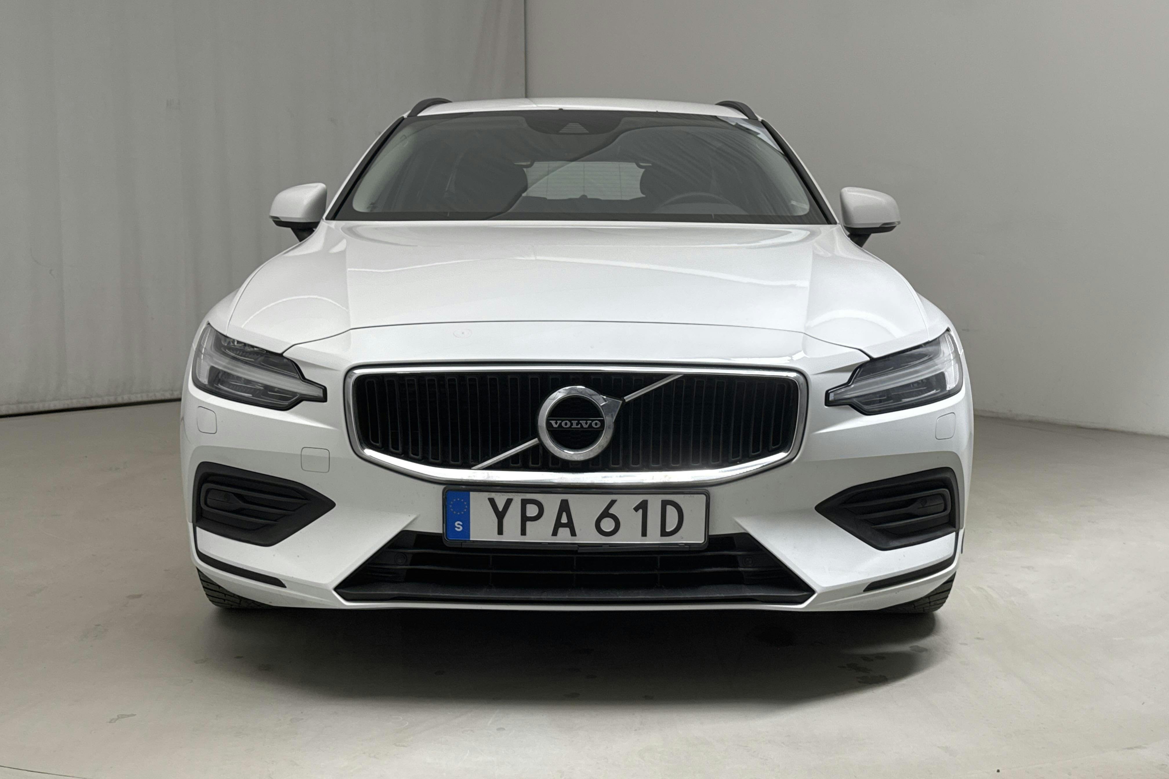Volvo V60 B4 Mildhybrid, Diesel (197hk) - 11 876 mil - Automat - vit - 2022
