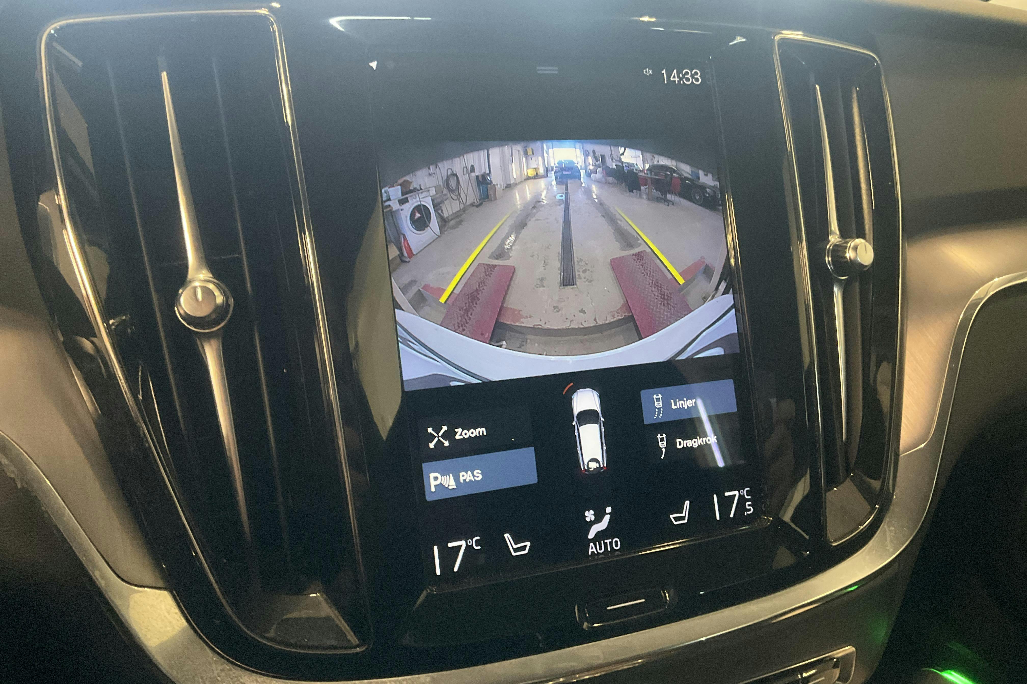 Volvo V60 B4 Mildhybrid, Diesel (197hk) - 11 876 mil - Automat - vit - 2022