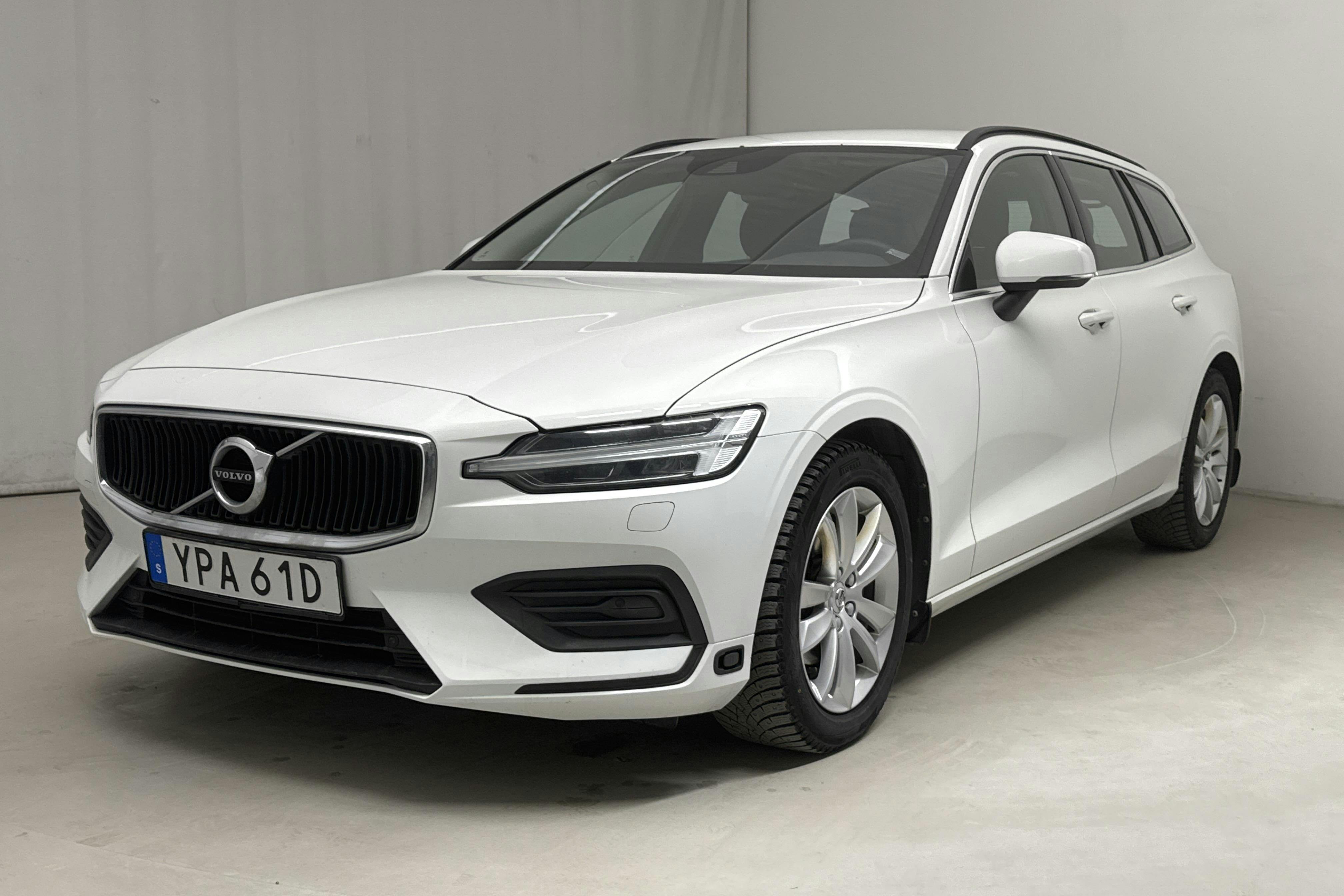 Volvo V60 B4 Mildhybrid, Diesel (197hk) - 11 876 mil - Automat - vit - 2022