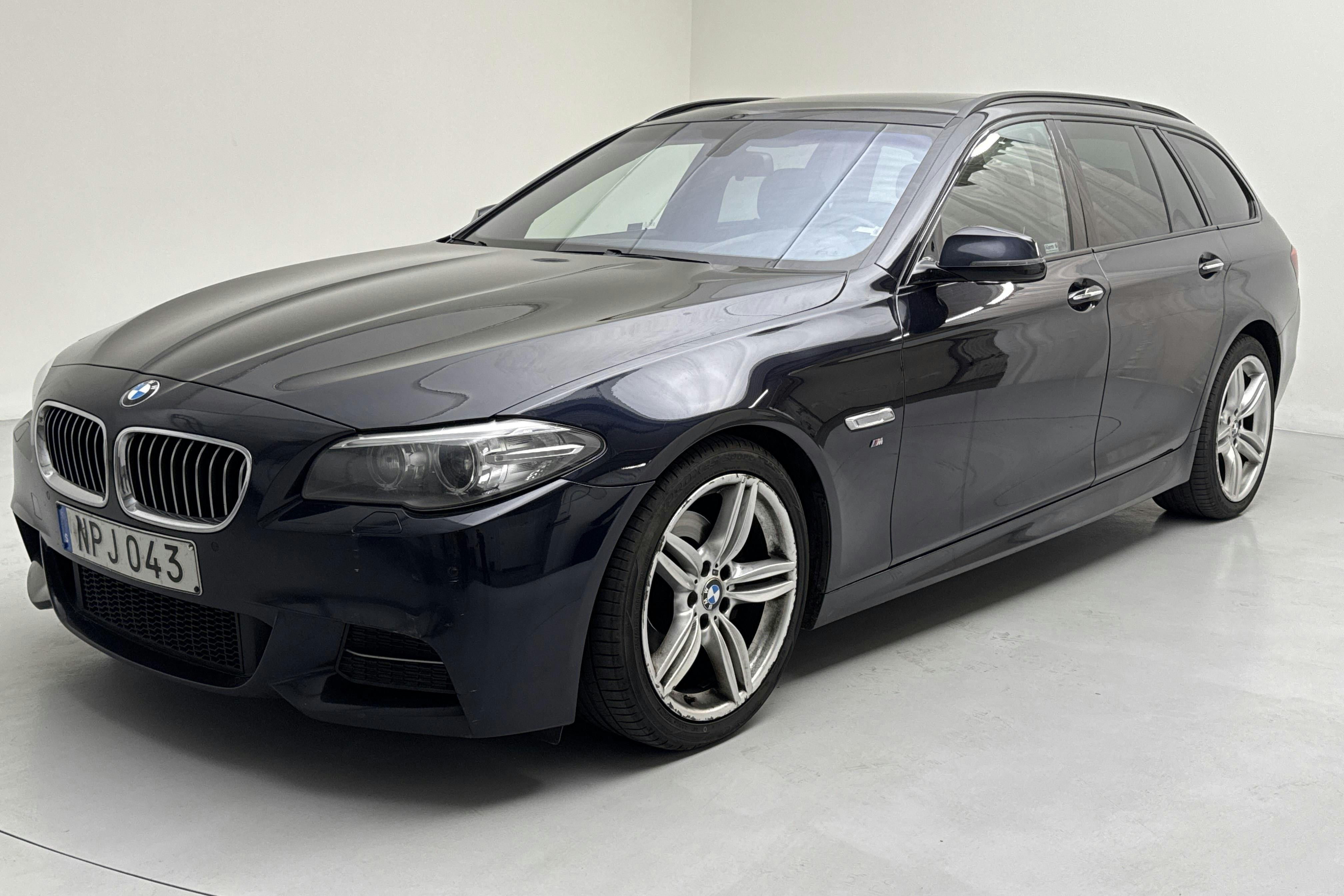 BMW 520d xDrive Touring, F11 (190hk) - 231 870 km - Automaattinen - musta - 2015