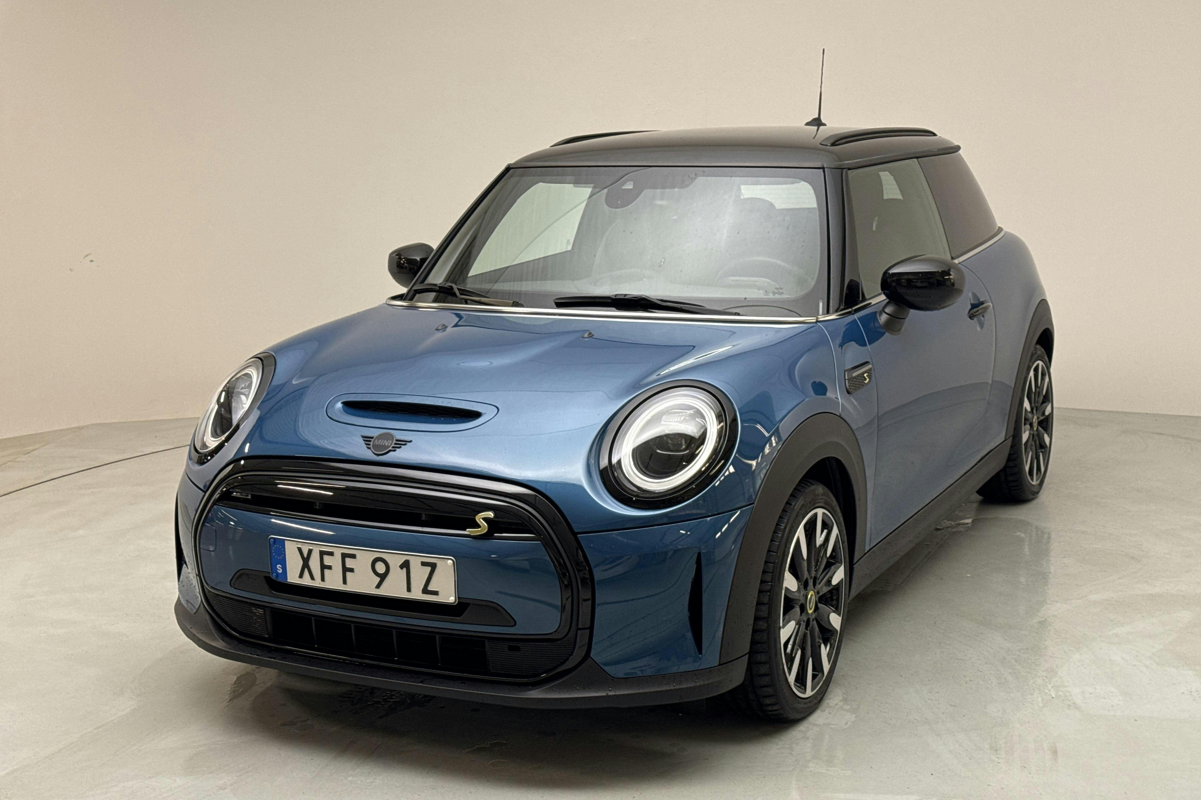 MINI Cooper SE, F56 LCI (184hk) - 42 660 km - Automaatne - sinine - 2023