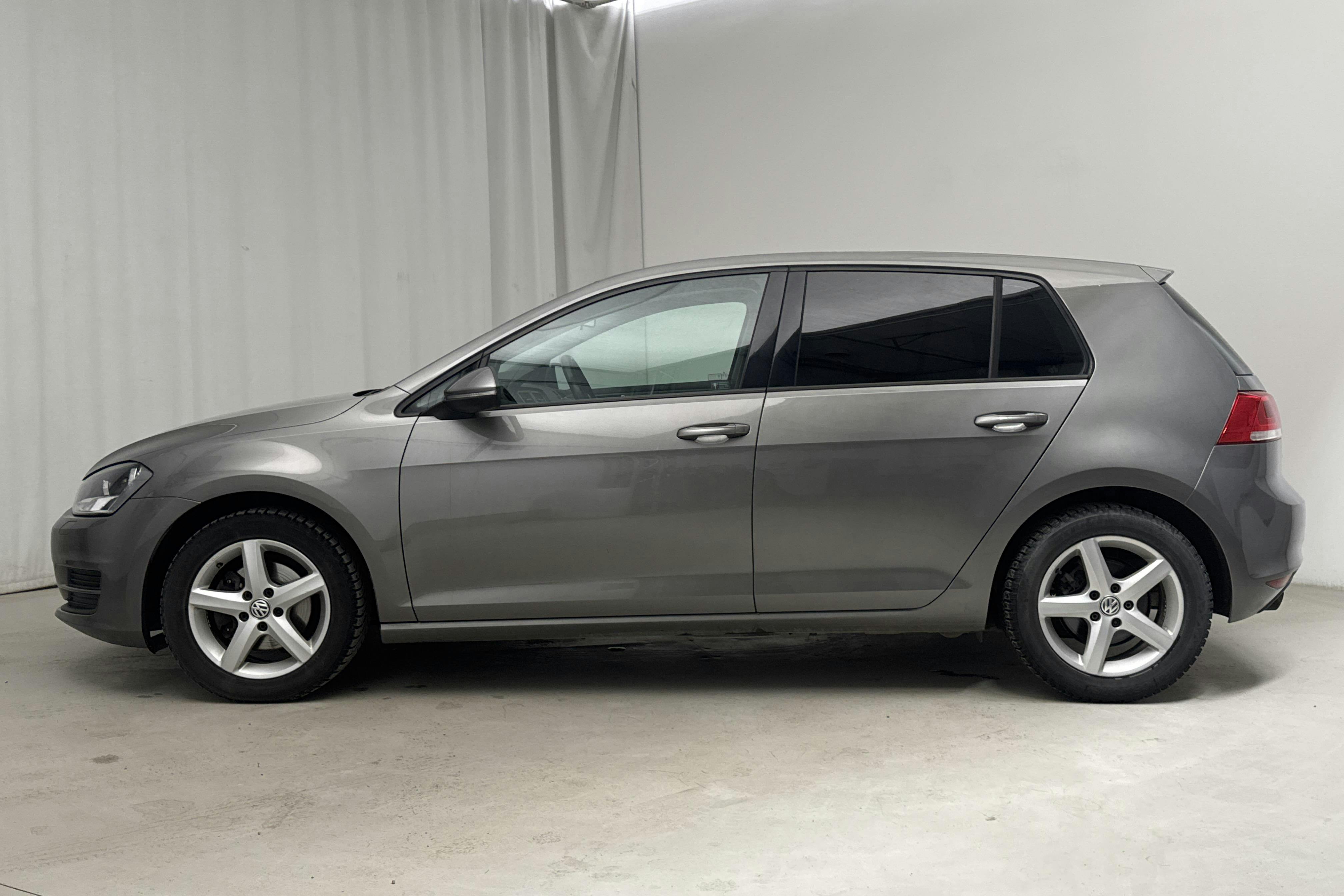 VW Golf VII 1.2 TSI 5dr (105hk) - 16 393 mil - Manuell - grå - 2013