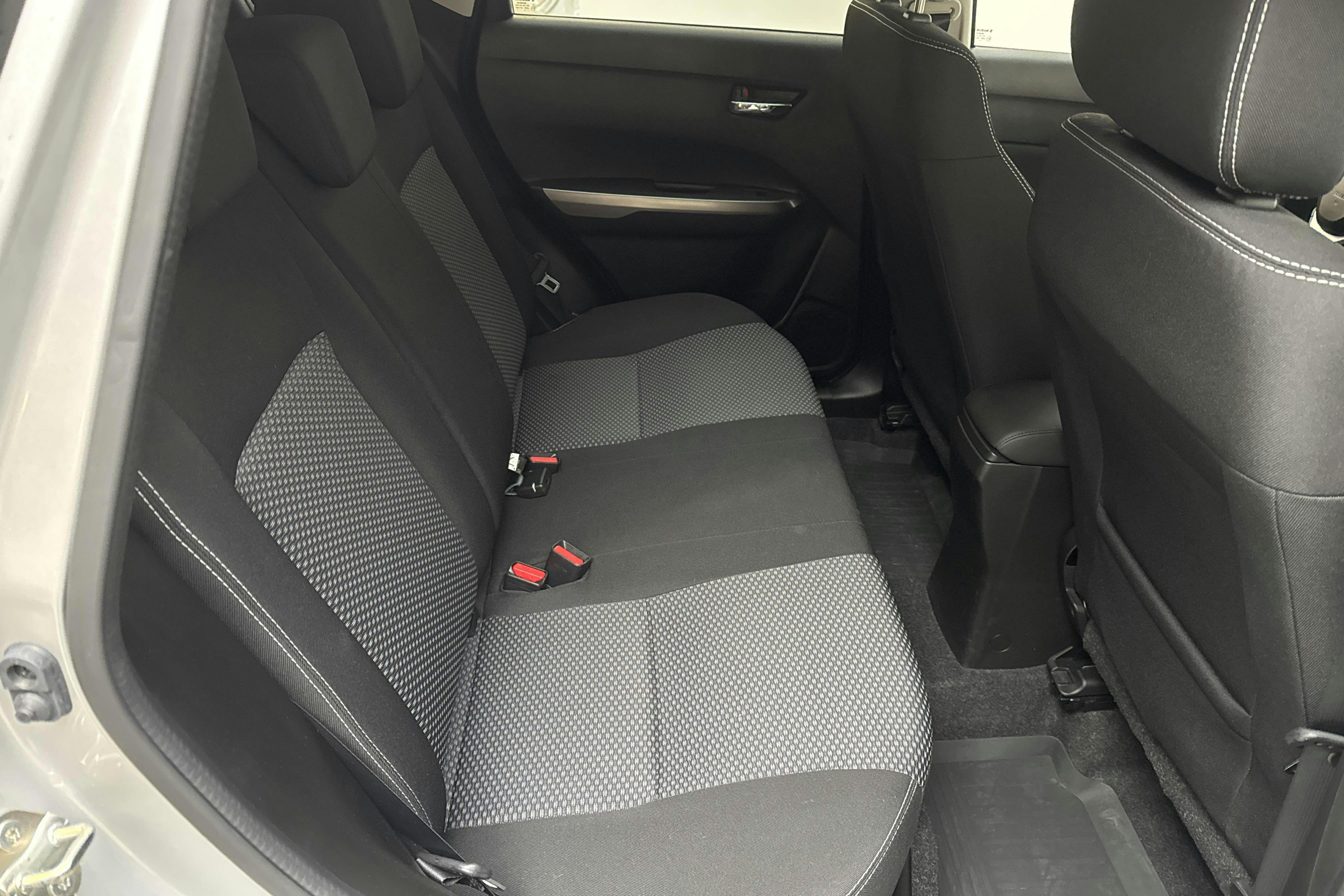 Suzuki Vitara 1.4T Boosterjet Allgrip 4x4 (140hk) - 55 050 km - Automaatne - hõbe - 2019