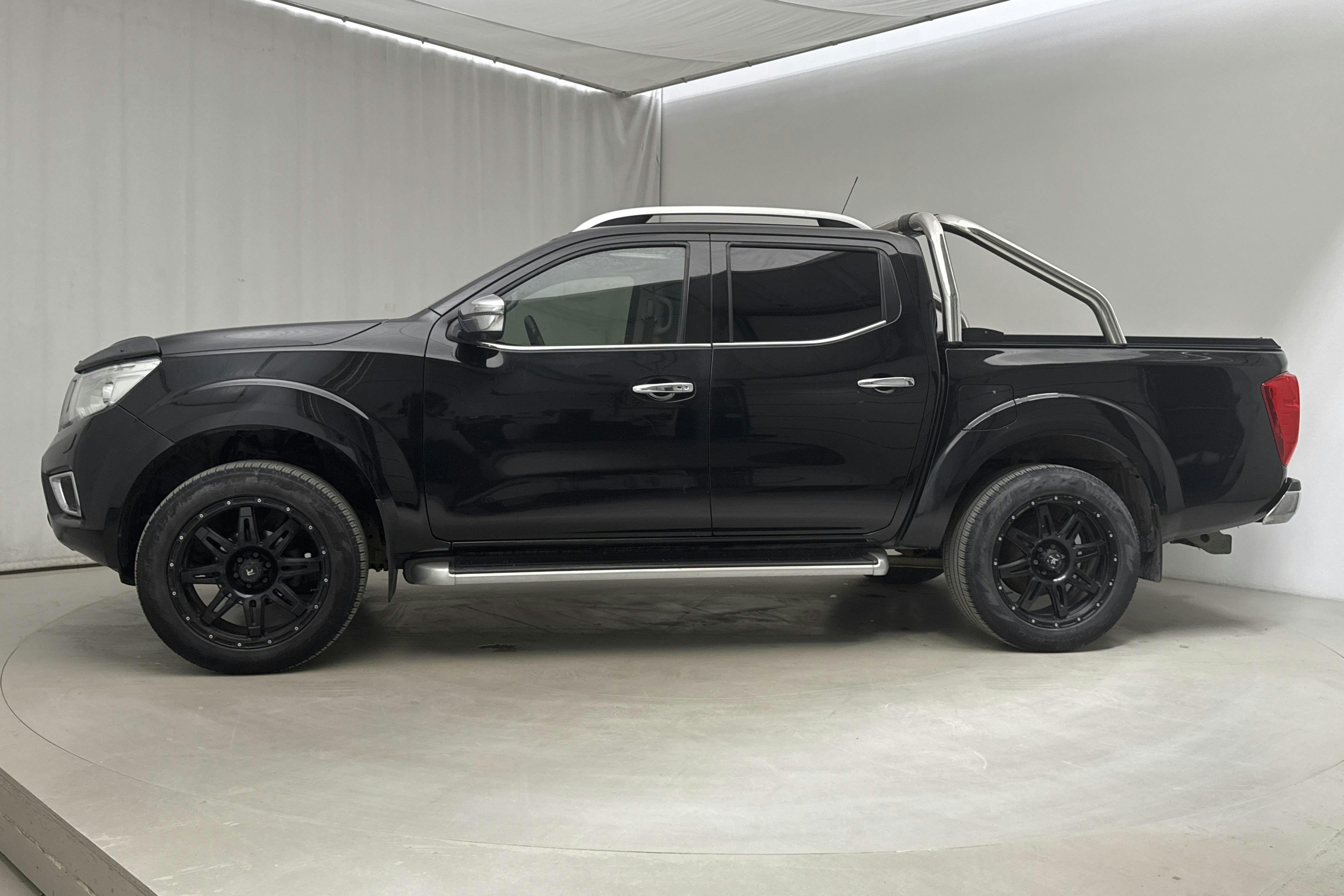 Nissan Navara 2.3 dCi 4x4 (190hk) - 21 181 mil - Automat - svart - 2018