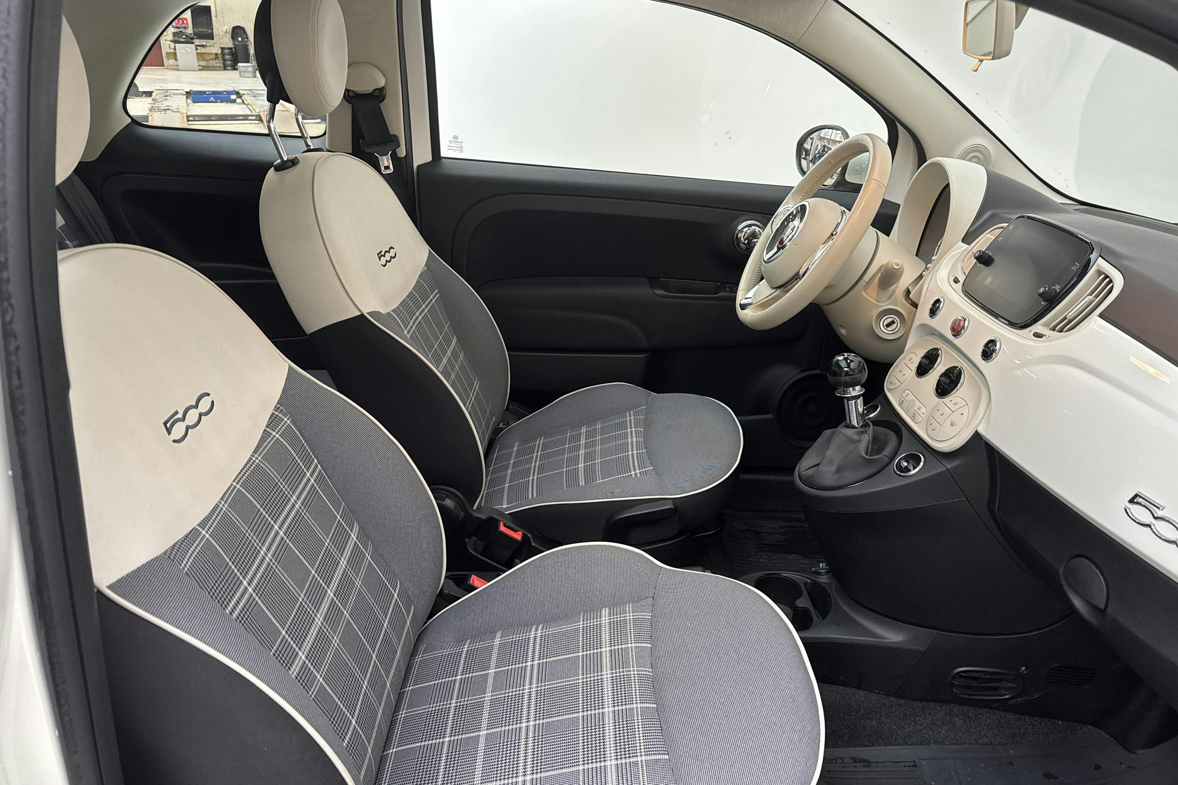 Fiat 500 1.2 (69hk) - 59 820 km - Manuaalinen - valkoinen - 2019