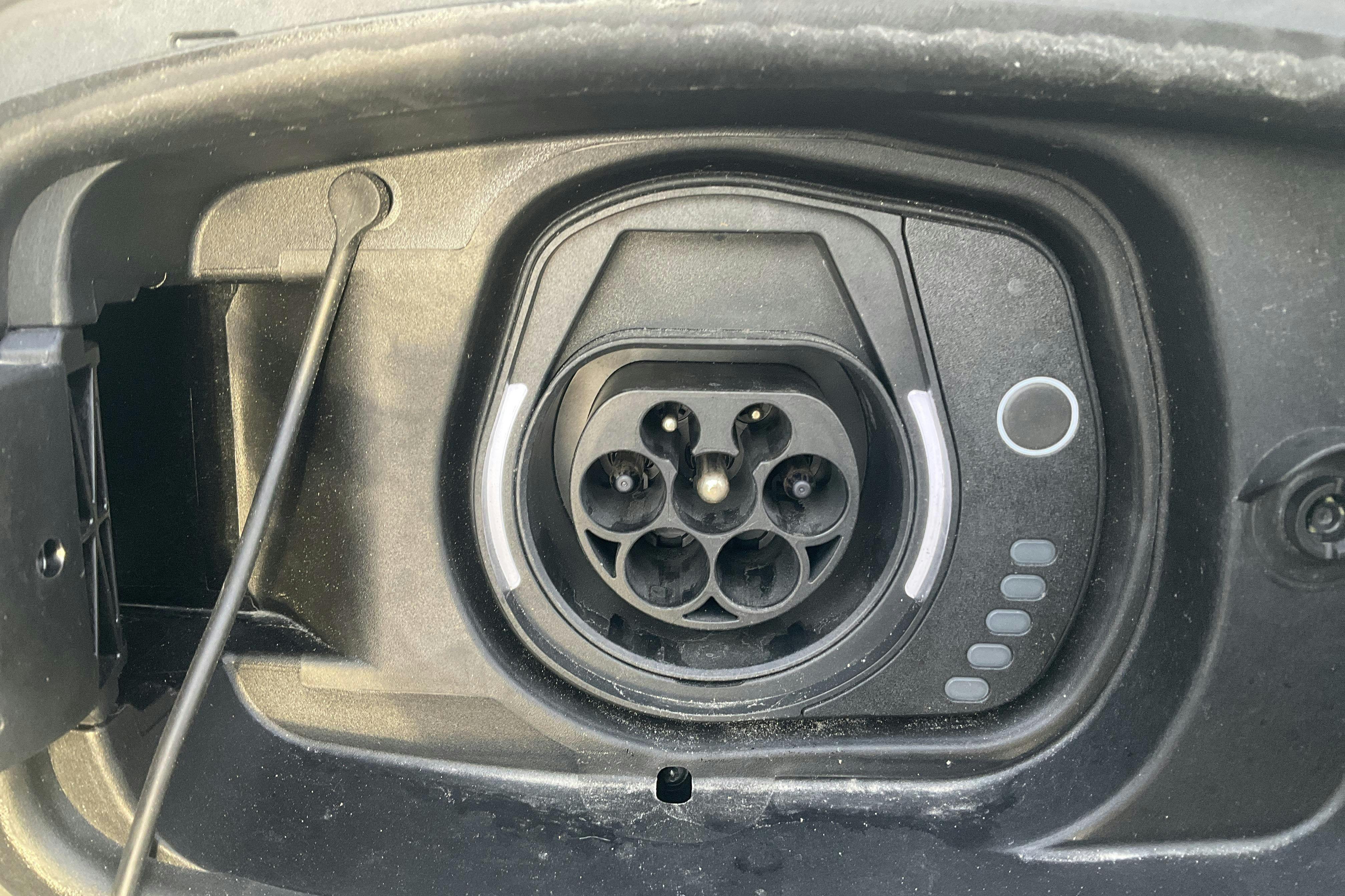 Jeep Renegade 1.3 PHEV 4WD (190hk) - 67 280 km - Automatic - white - 2020