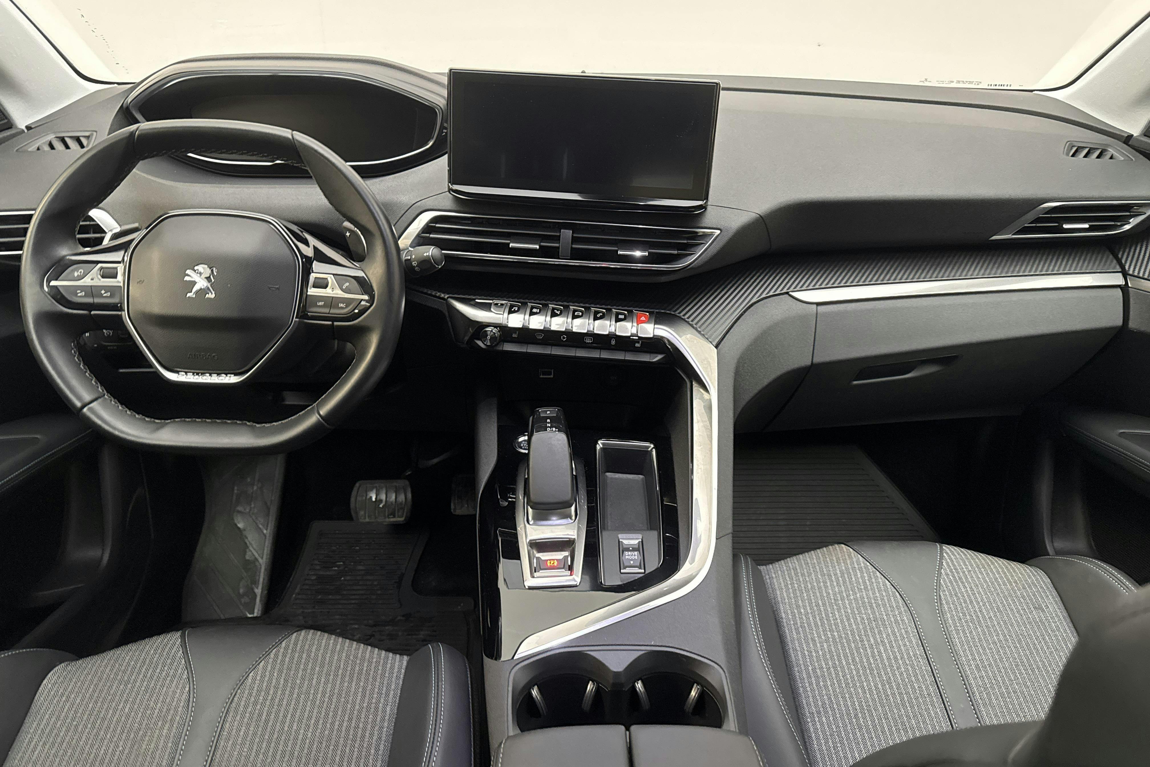 Peugeot 3008 1.6 Plug-in Hybrid (225hk) - 5 095 mil - Automat - svart - 2021