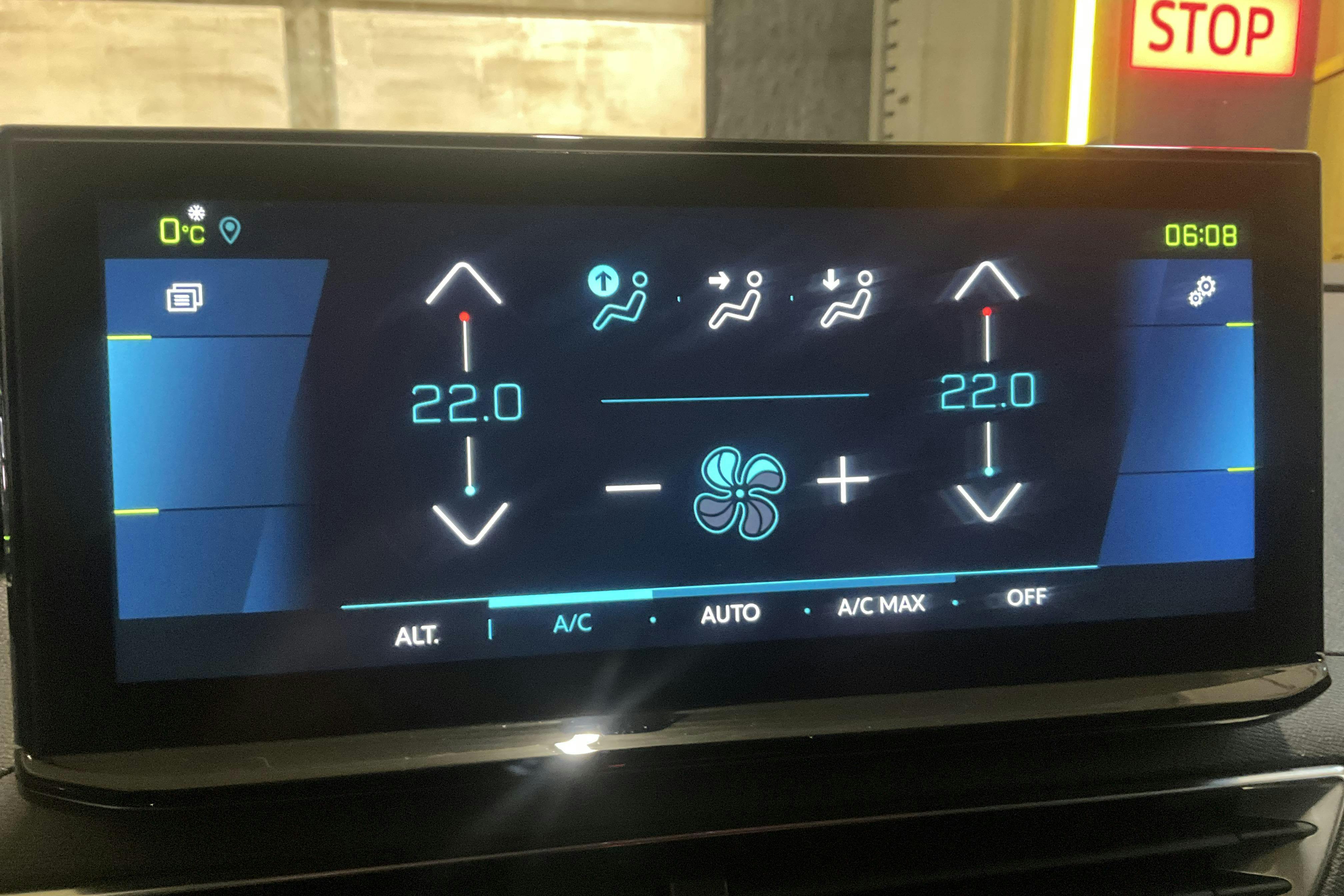 Peugeot 3008 1.6 Plug-in Hybrid (225hk) - 5 095 mil - Automat - svart - 2021