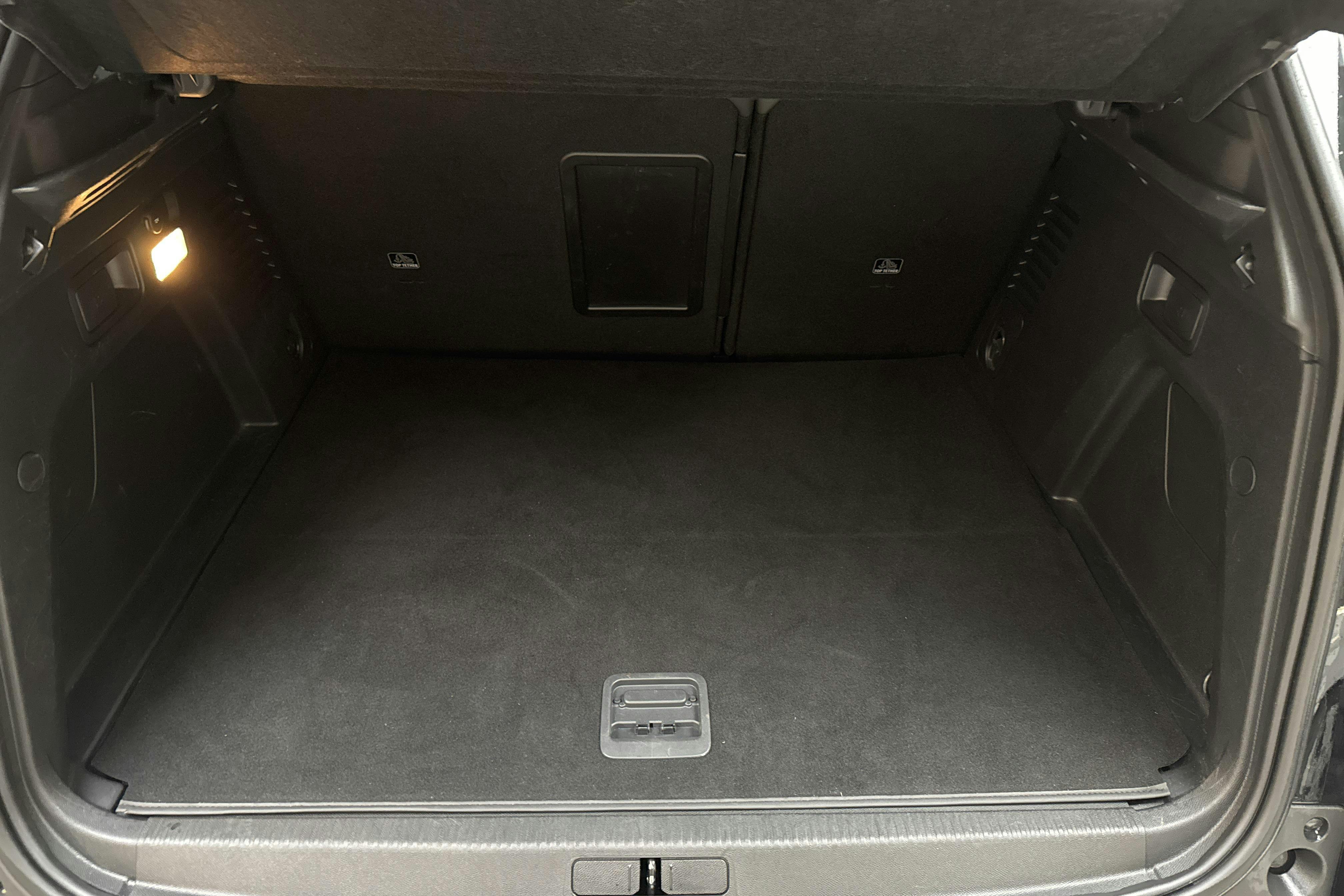 Peugeot 3008 1.6 Plug-in Hybrid (225hk) - 5 095 mil - Automat - svart - 2021
