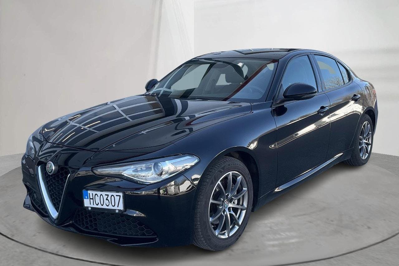 Alfa Romeo Giulia 2.0 (200hk) - 89 170 km - Automaattinen - musta - 2019