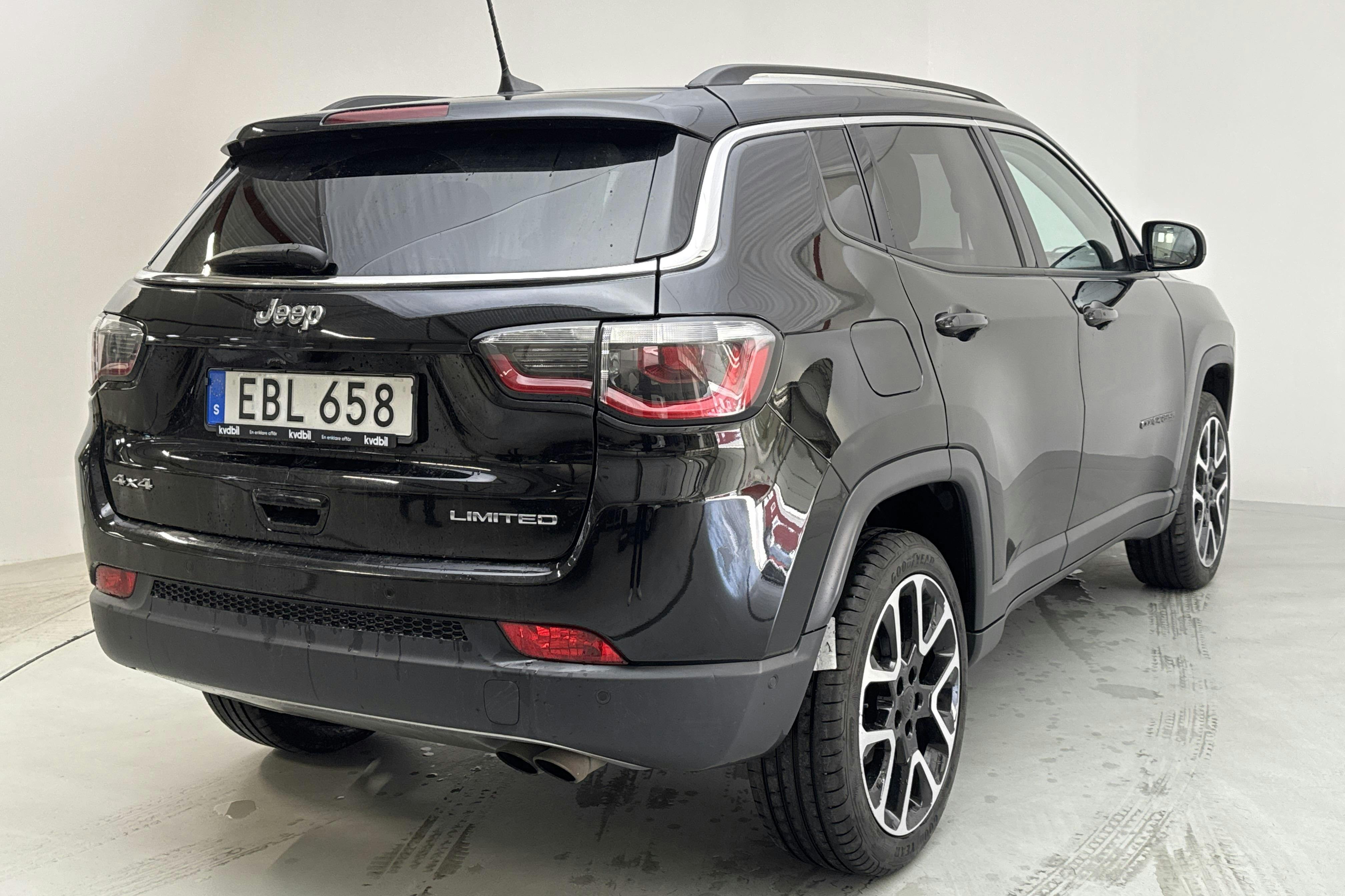Jeep Compass 1.4 Multiair 4WD (170hk) - 106 120 km - Automaatne - must - 2019