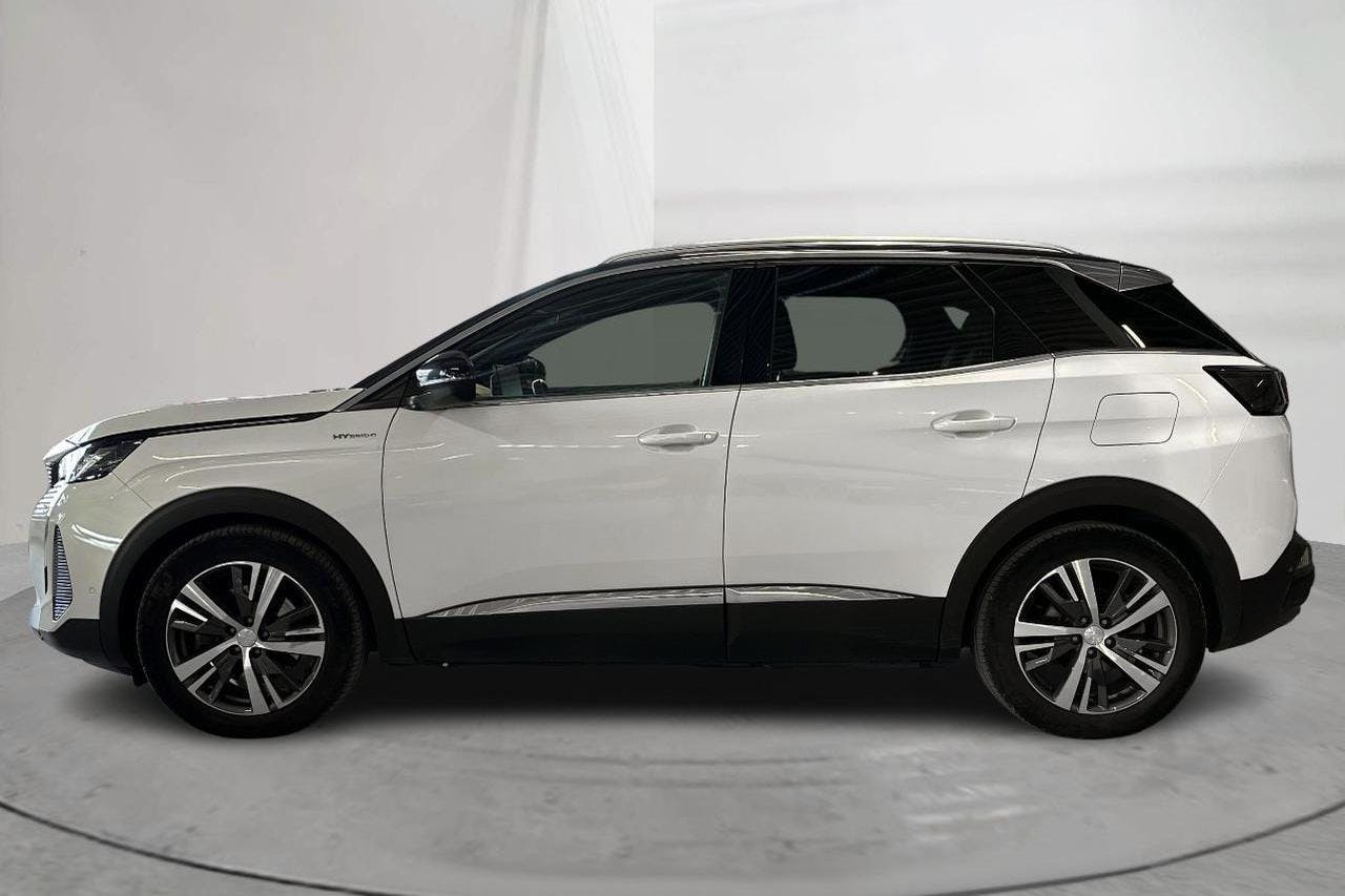 Peugeot 3008 1.6 Plug-in Hybrid 4 (300hk) - 8 735 mil - Automat - vit - 2021