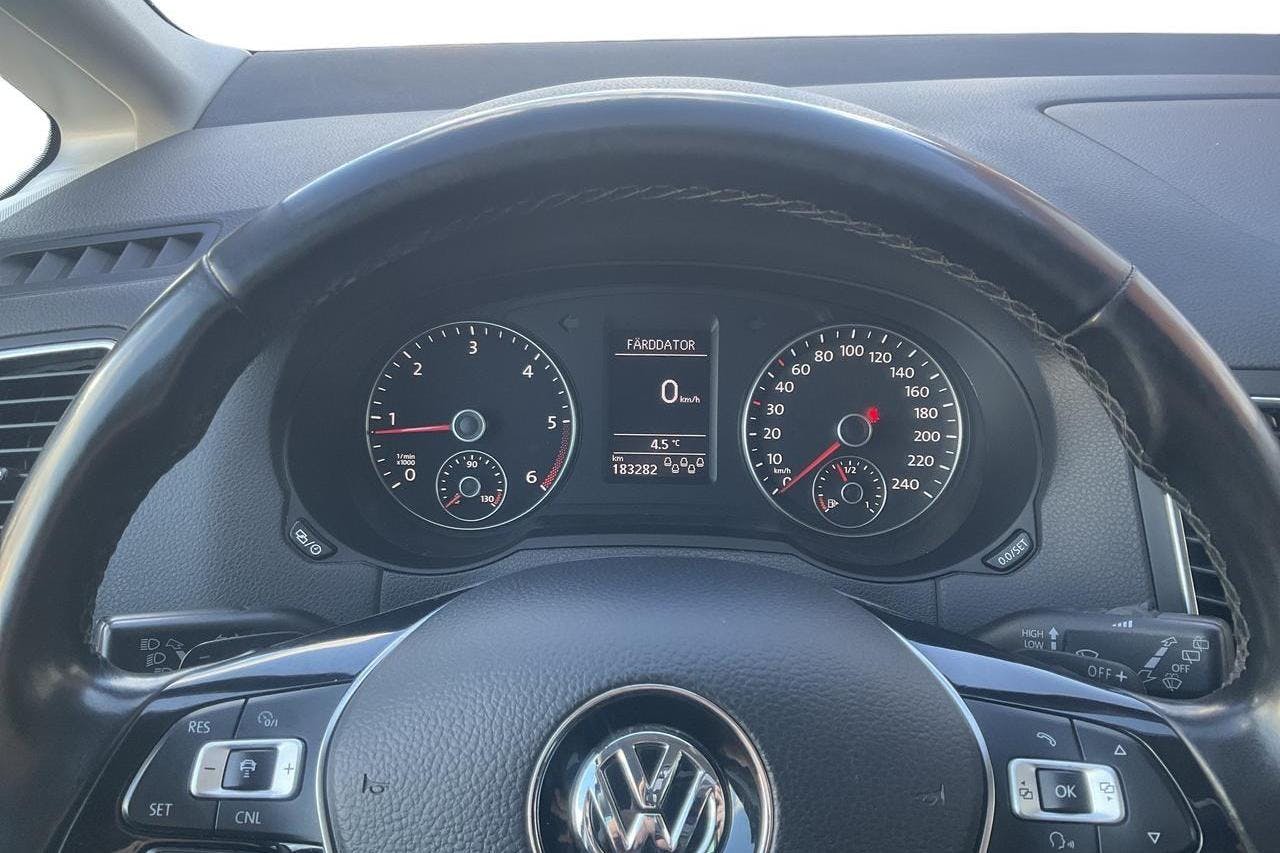 VW Sharan 2.0 TDI 4Motion (184hk) - 183 280 km - Automatyczna - Dark Red - 2018
