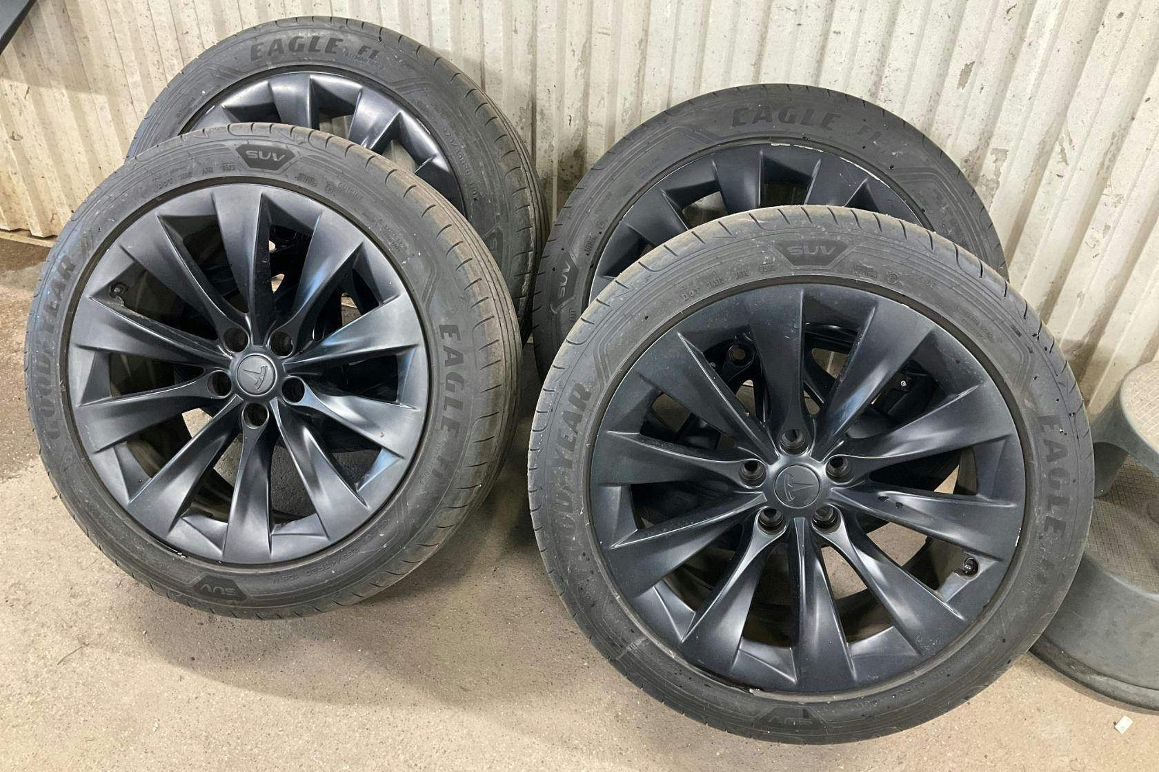 Tesla Model X Dual Motor Long Range AWD - 121 120 km - Automatic - black - 2019
