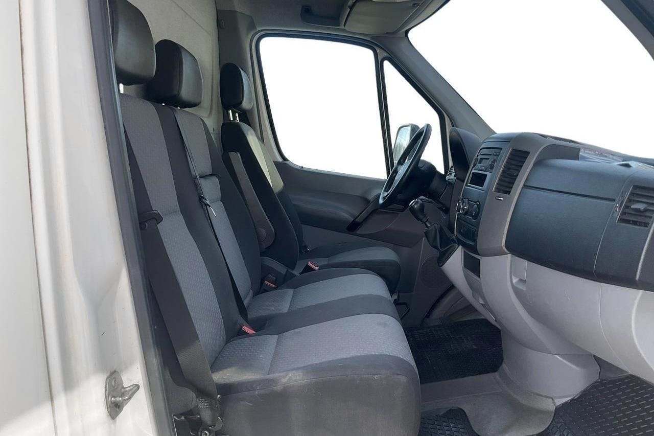 VW Crafter 35 2.0 TDI Volymskåp (163hk) - 232 040 km - Manual - white - 2012