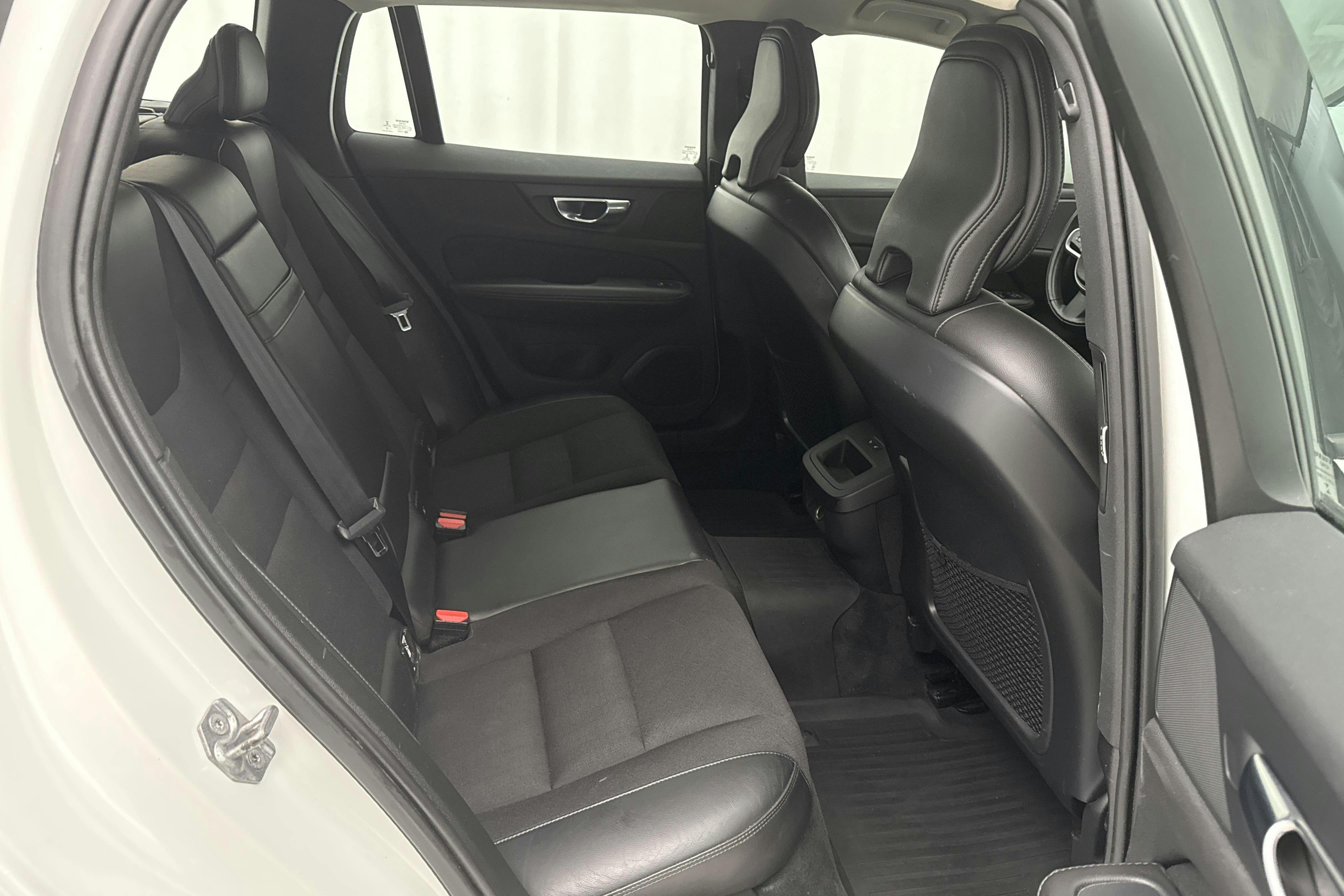Volvo V60 D3 (150hk) - 154 730 km - Automatic - white - 2020