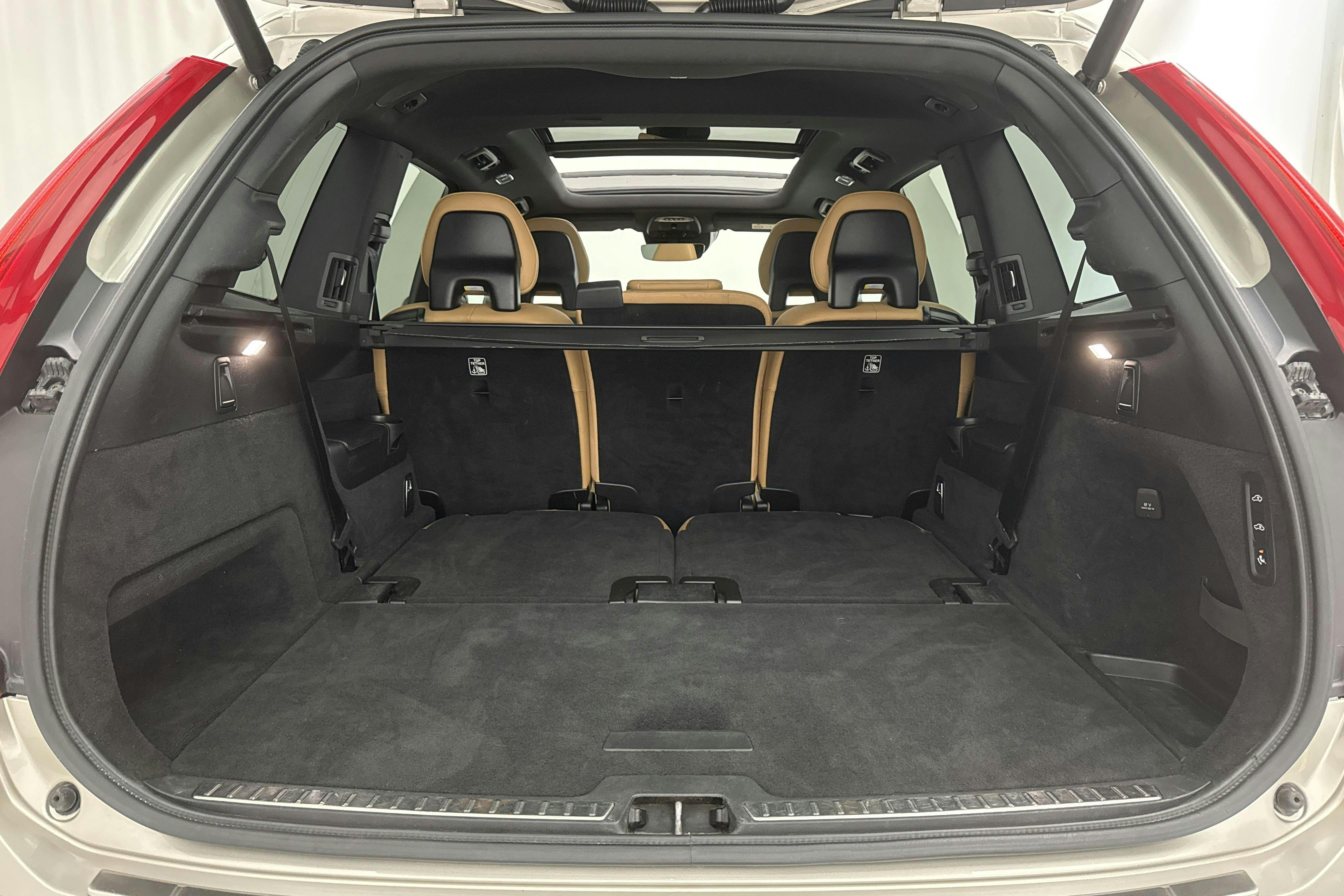 Volvo XC90 T8 AWD Twin Engine (400hk) - 141 880 km - Automaatne - Light Brown - 2017