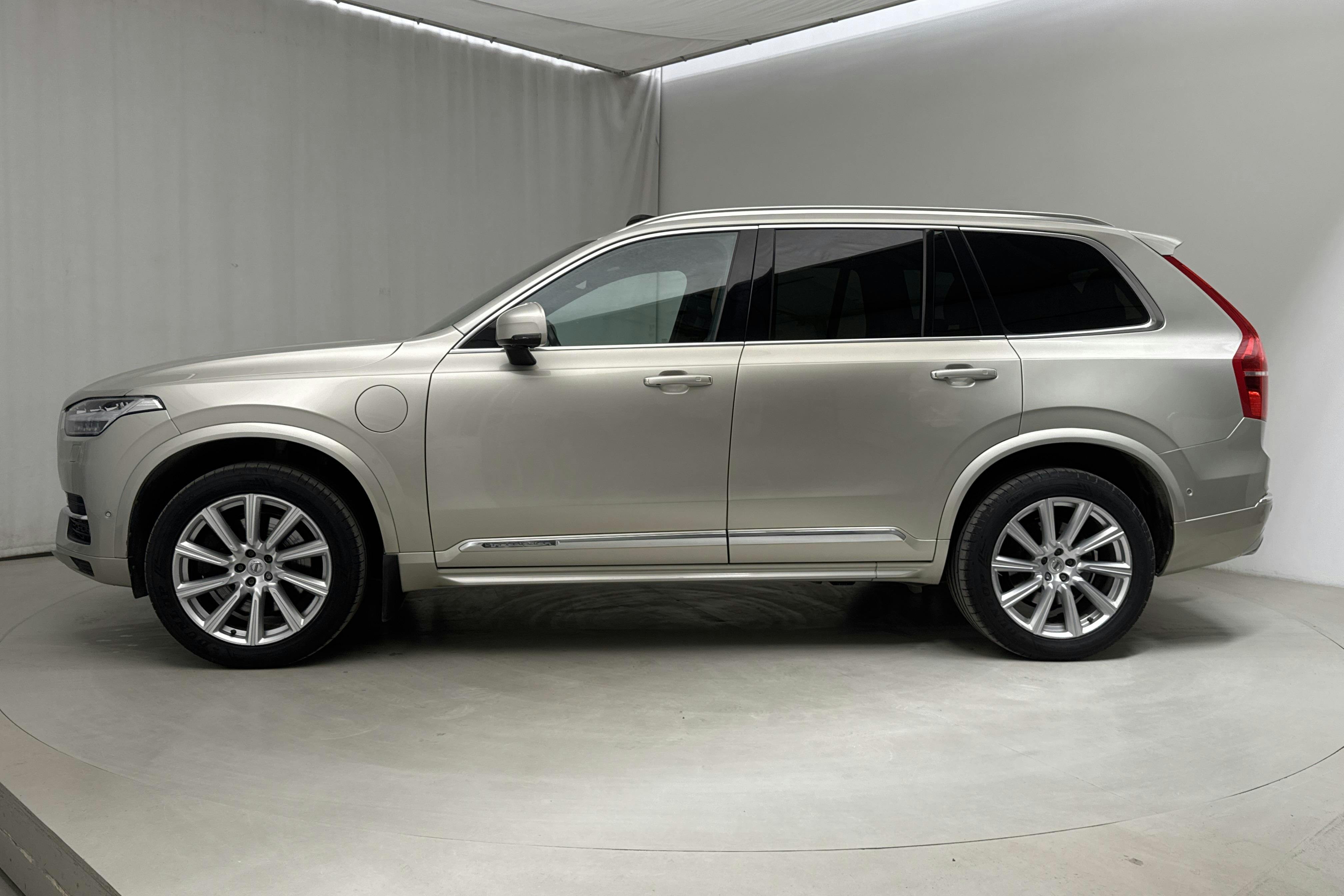 Volvo XC90 T8 AWD Twin Engine (400hk) - 141 880 km - Automaatne - Light Brown - 2017