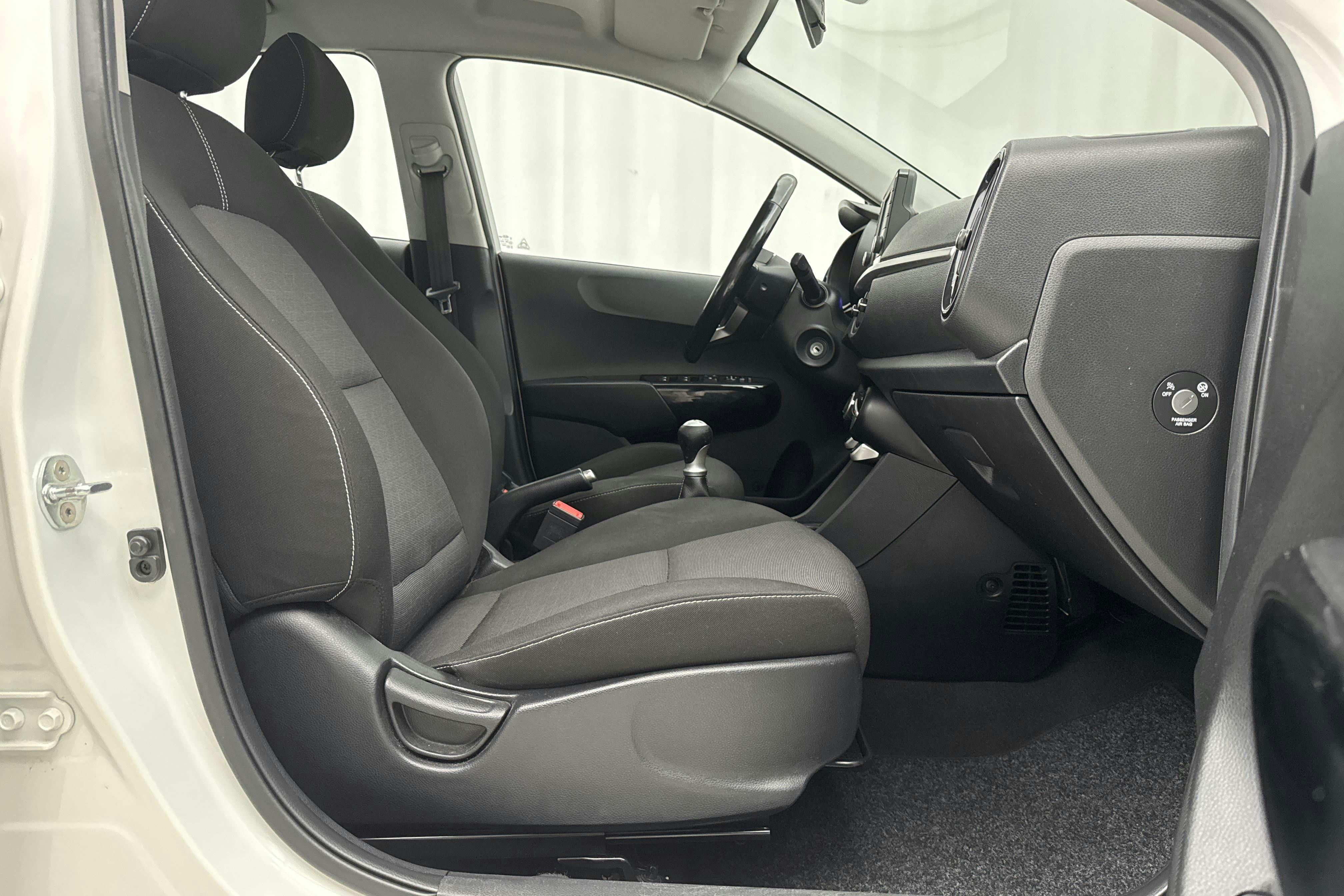 KIA Picanto 1.0 5dr (67hk) - 14 240 mil - Manuell - vit - 2020