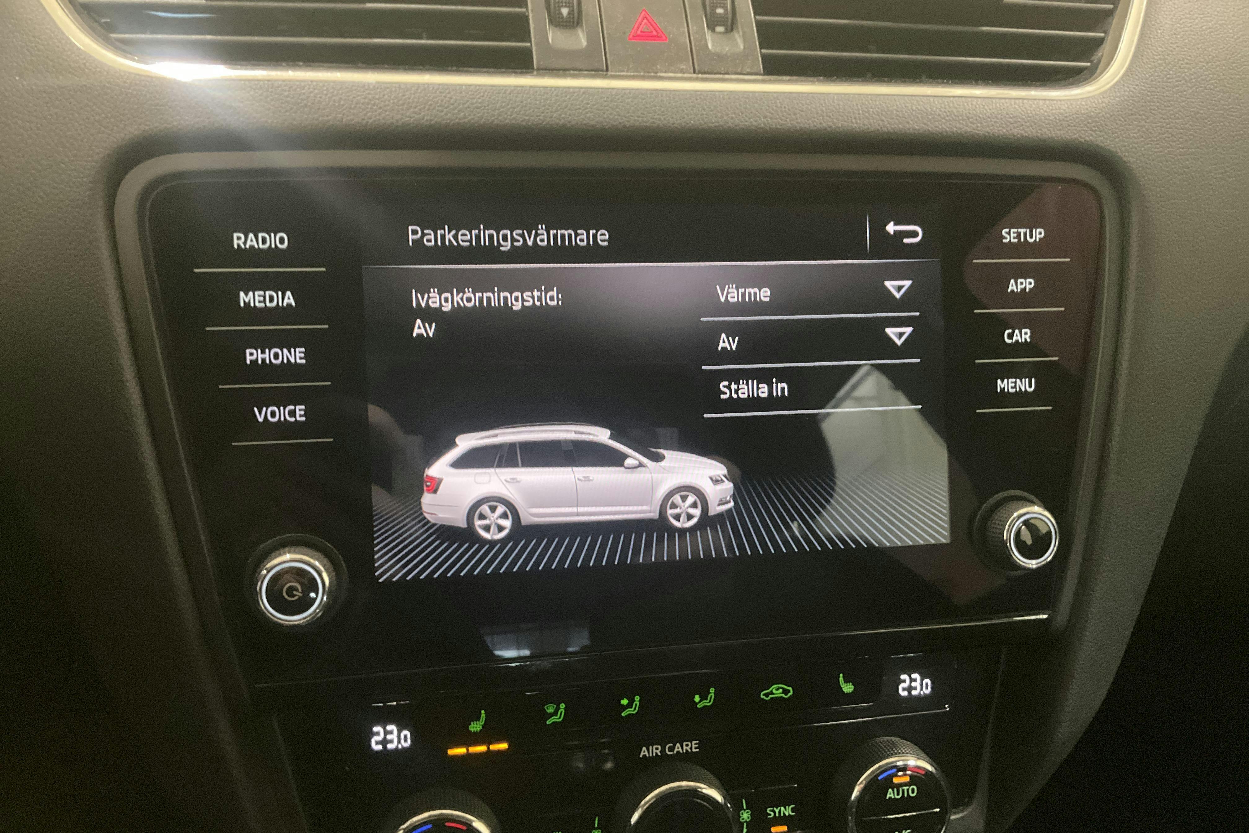 Skoda Octavia III 2.0 TDI CR Combi 4x4 (150hk) - 170 000 km - Manual - white - 2018