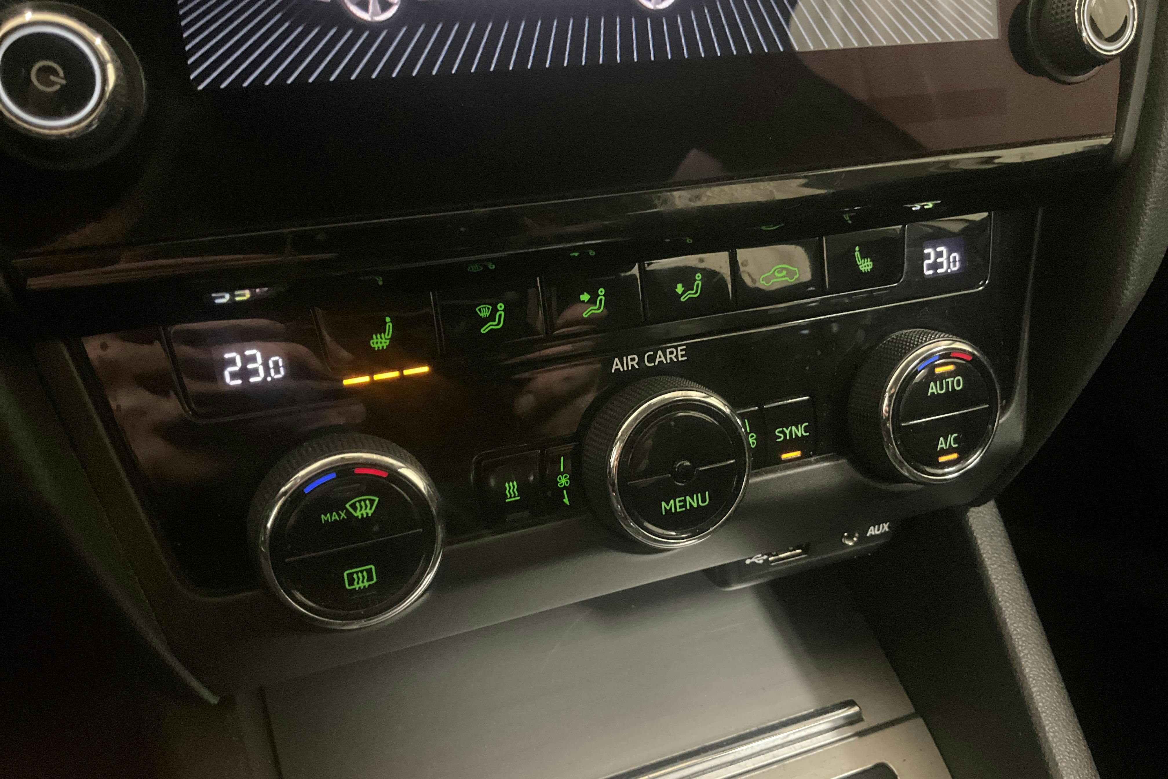 Skoda Octavia III 2.0 TDI CR Combi 4x4 (150hk) - 170 000 km - Manual - white - 2018