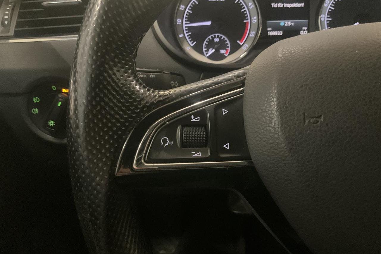 Skoda Octavia III 2.0 TDI CR Combi 4x4 (150hk) - 170 000 km - Manual - white - 2018