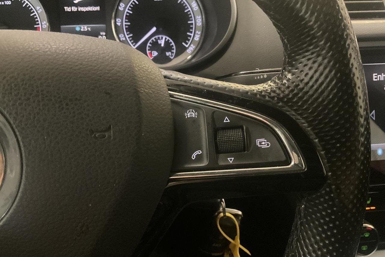 Skoda Octavia III 2.0 TDI CR Combi 4x4 (150hk) - 170 000 km - Manual - white - 2018