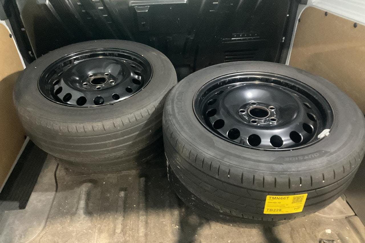 Ford Transit Connect 1.5 EcoBlue (100hk) - 235 250 km - Automaattinen - valkoinen - 2019