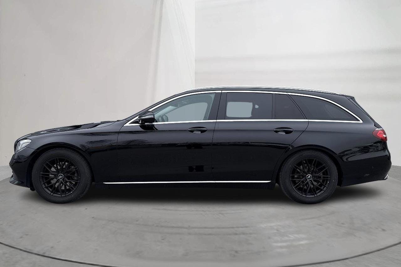 Mercedes E 220 d Kombi S213 (194hk) - 16 682 mil - Automat - svart - 2017