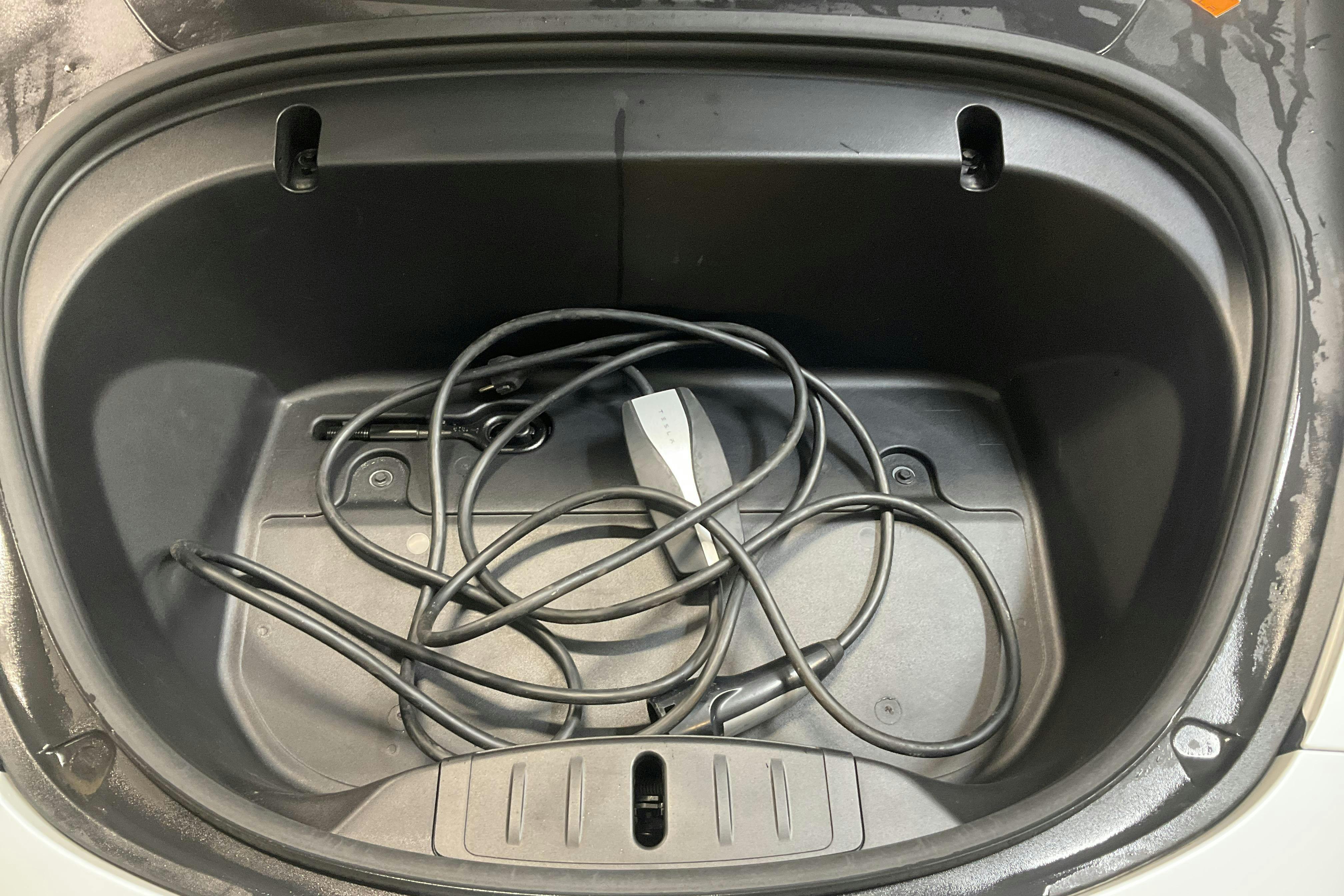Tesla Model 3 Performance AWD - 102 390 km - Automaattinen - valkoinen - 2020