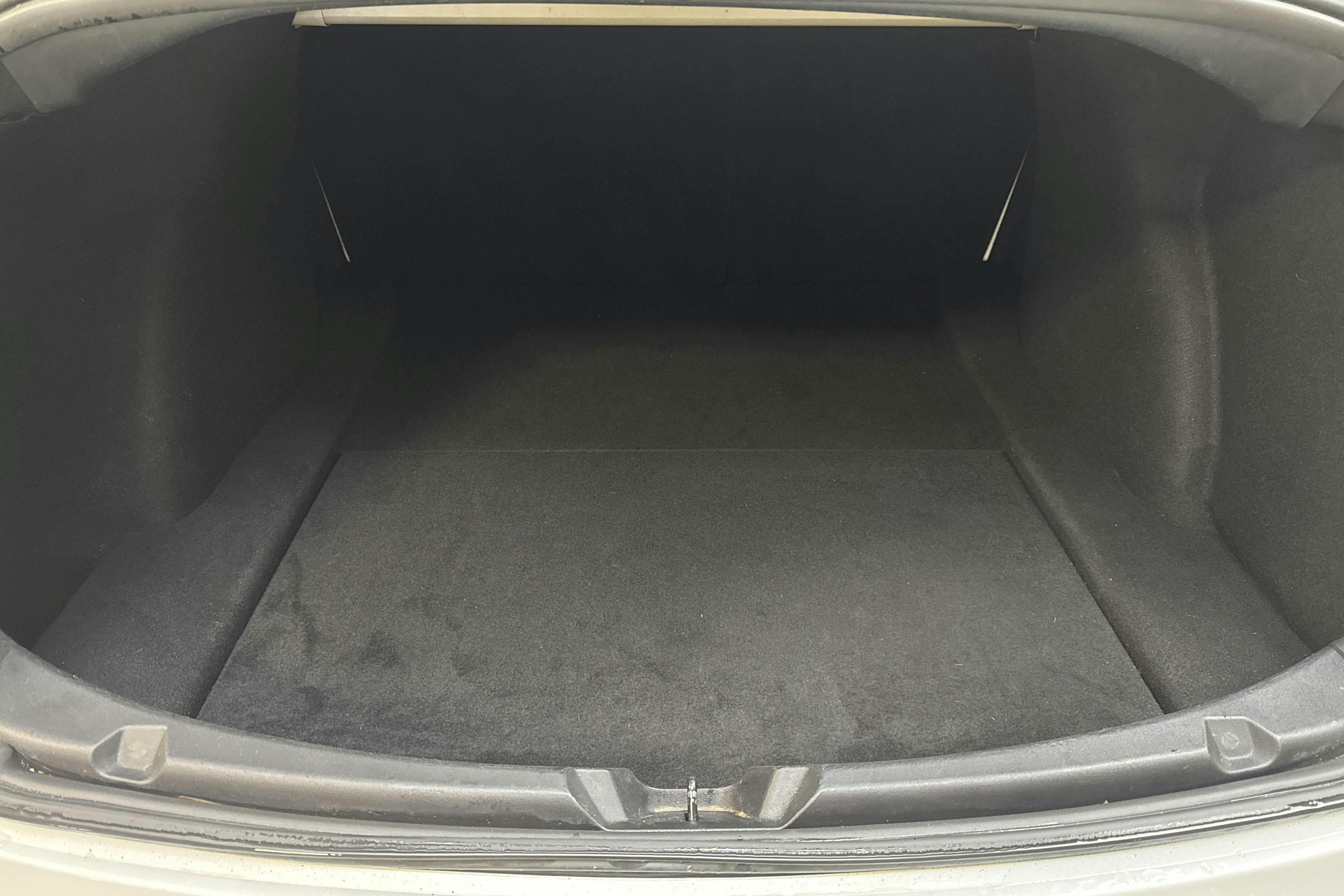 Tesla Model 3 Performance AWD - 102 390 km - Automaattinen - valkoinen - 2020