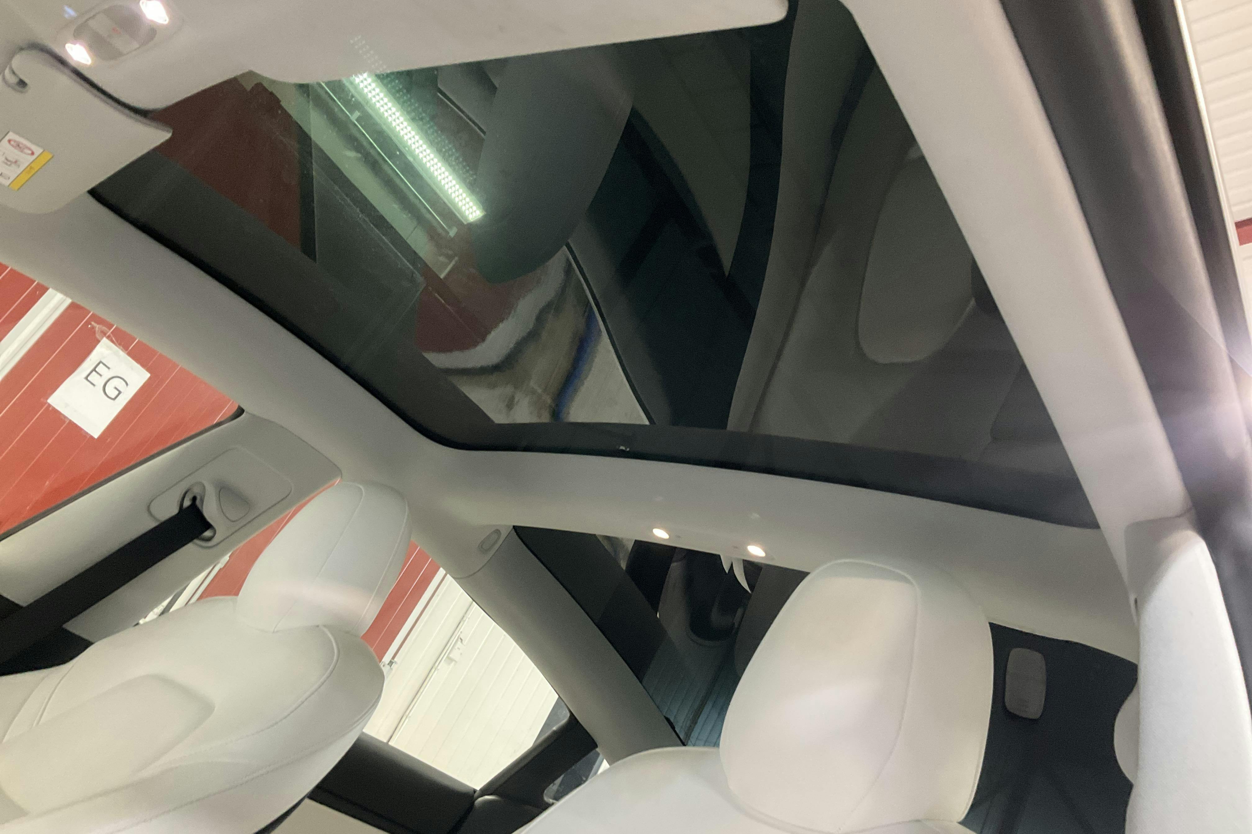 Tesla Model 3 Performance AWD - 102 390 km - Automaattinen - valkoinen - 2020