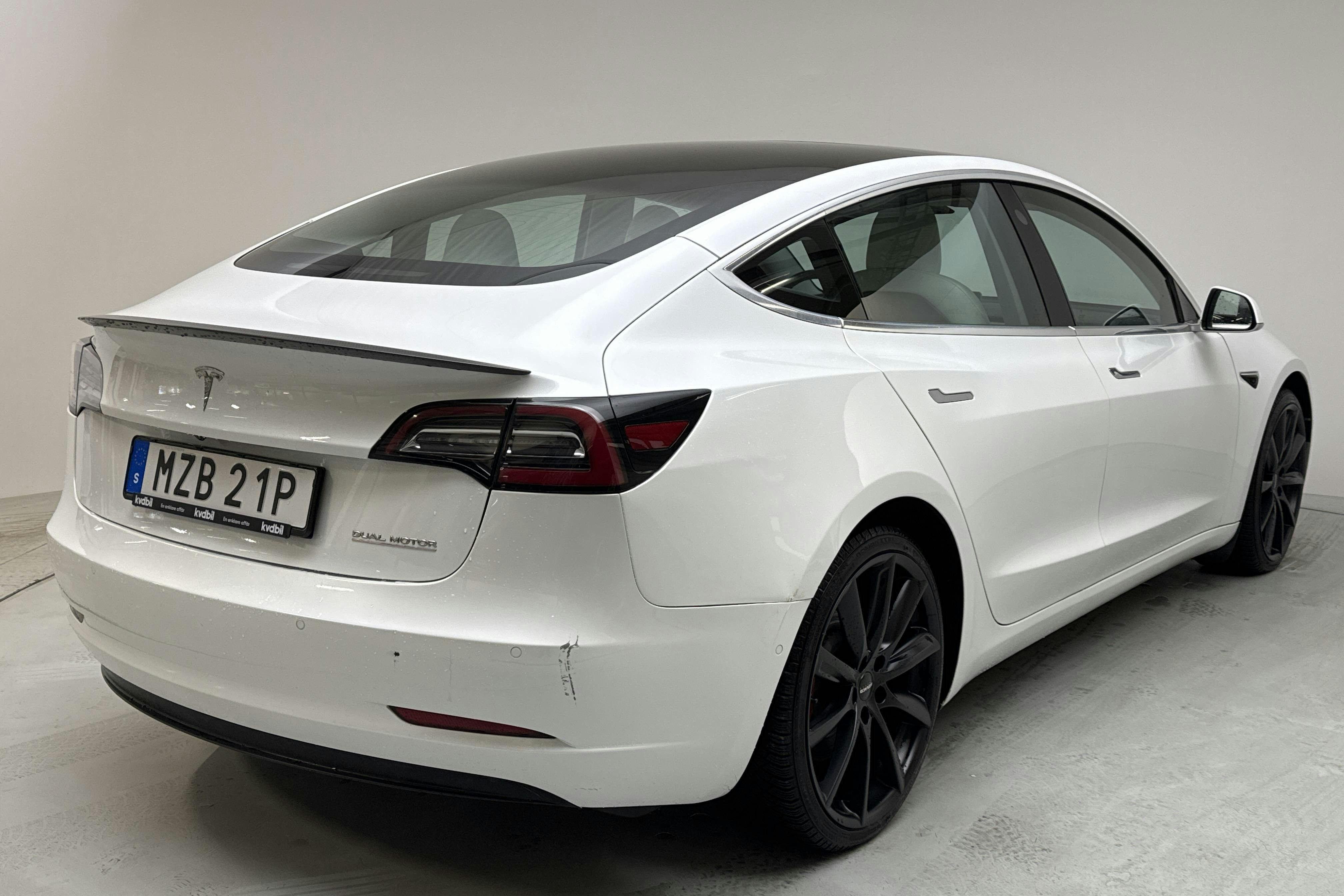 Tesla Model 3 Performance AWD - 102 390 km - Automaattinen - valkoinen - 2020