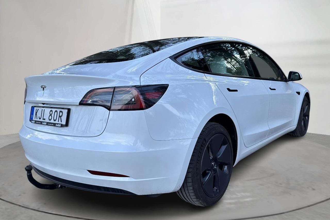 Tesla Model 3 Standard Range RWD - 48 420 km - Automatic - white - 2023