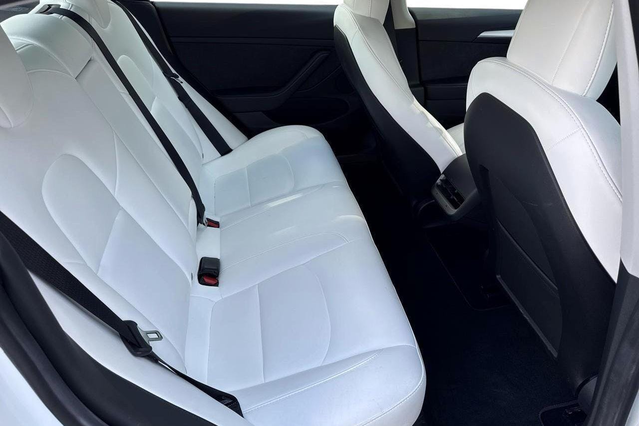 Tesla Model 3 Standard Range RWD - 48 420 km - Automatic - white - 2023