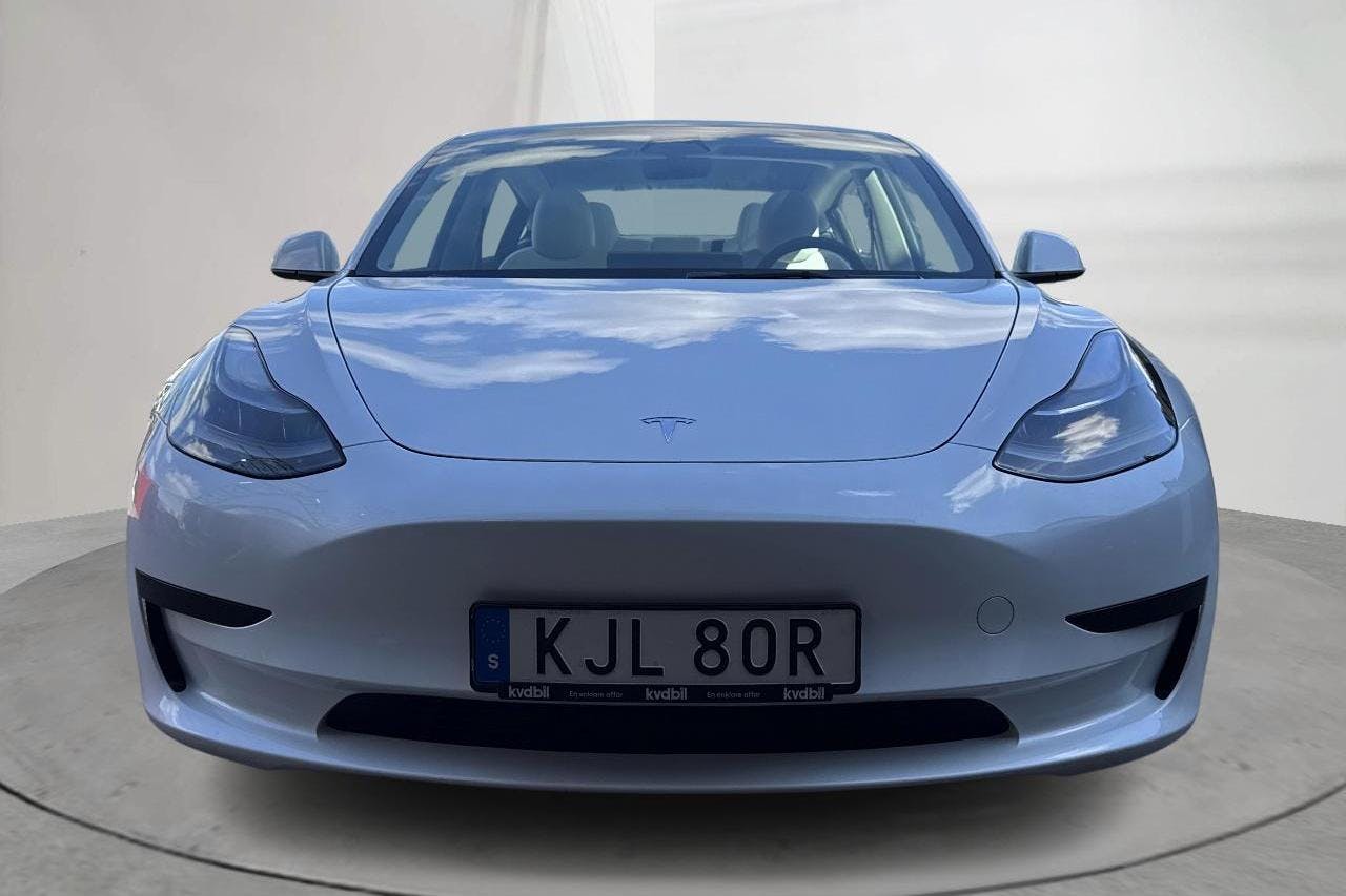 Tesla Model 3 Standard Range RWD - 48 420 km - Automatic - white - 2023