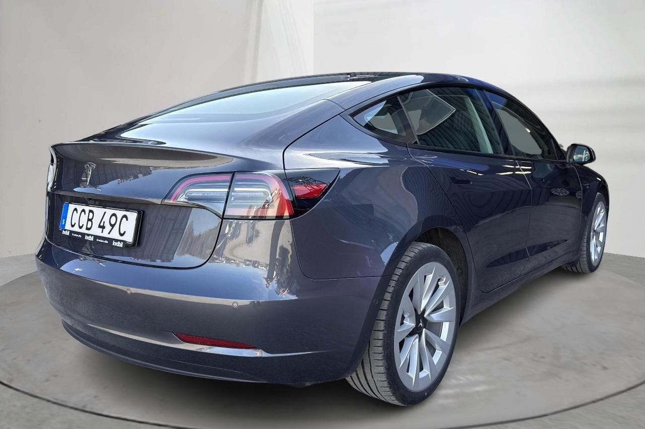 Tesla Model 3 Standard Range RWD - 39 810 km - Automatic - gray - 2022