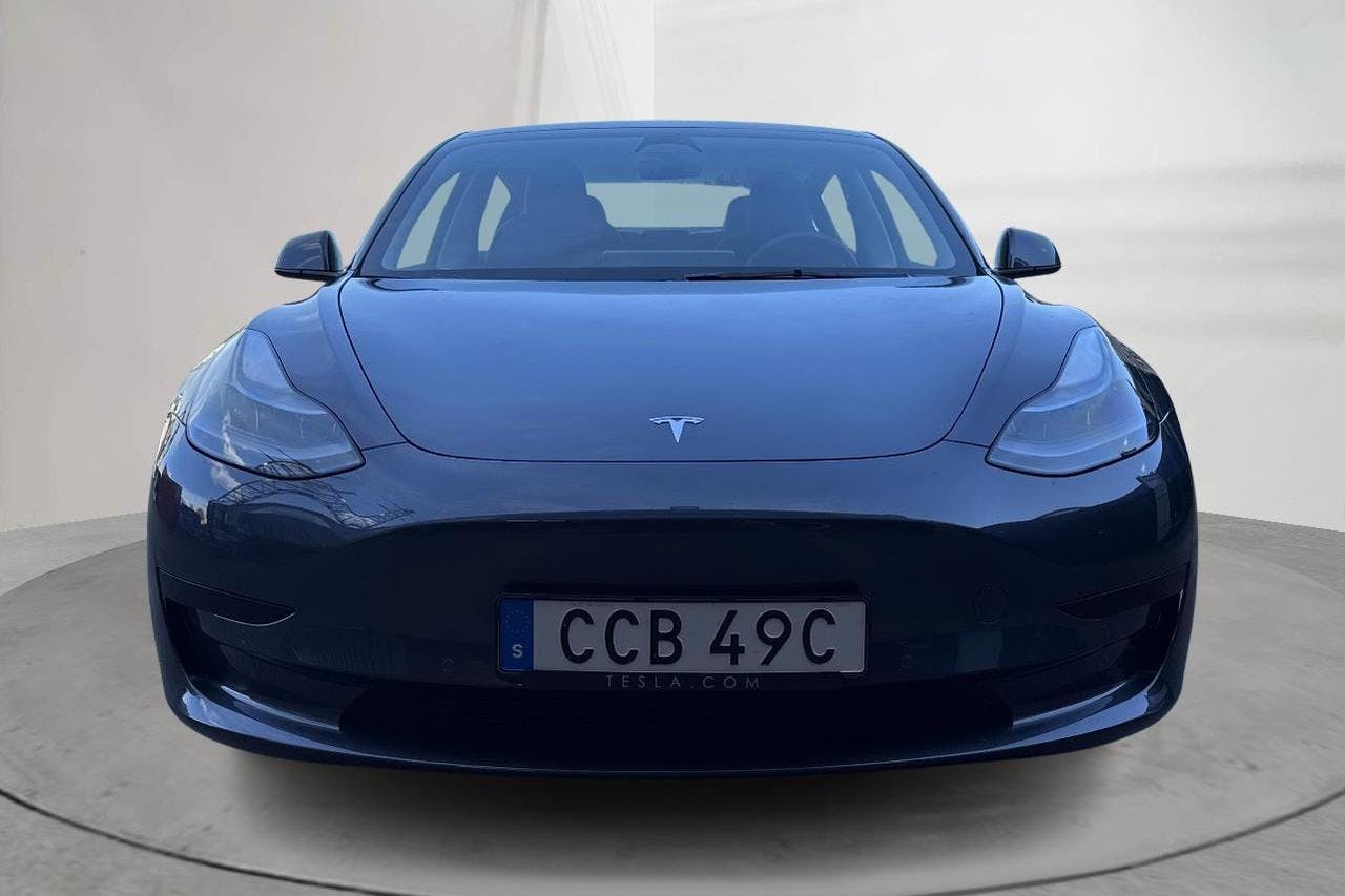 Tesla Model 3 Standard Range RWD - 39 810 km - Automatic - gray - 2022