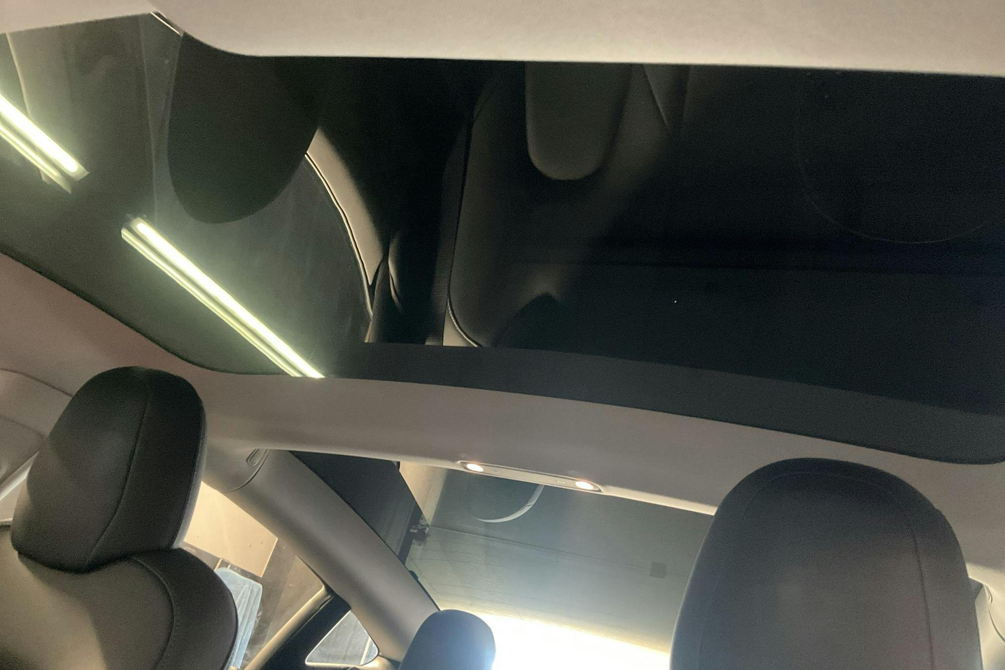 Tesla Model 3 Standard Range RWD - 39 810 km - Automatic - gray - 2022