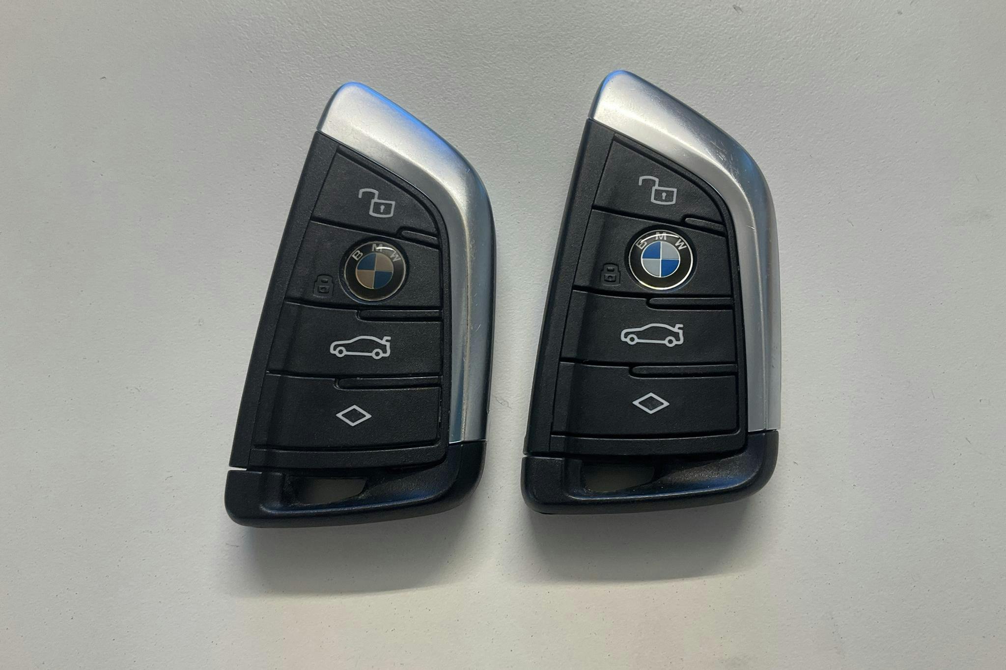 BMW 330e Touring, G21 (292hk) - 57 140 km - Automatic - black - 2021