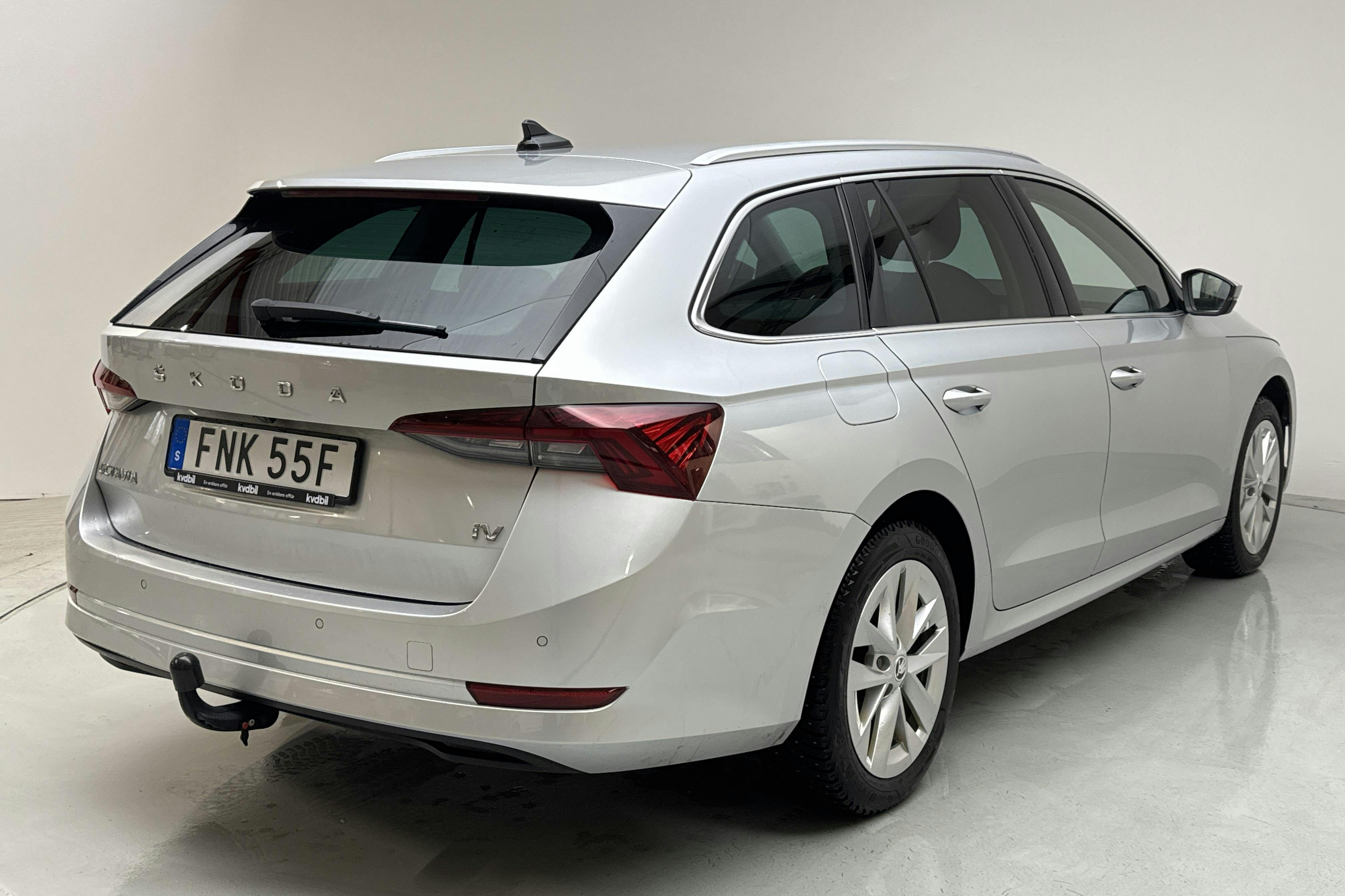 Skoda Octavia 1.4 iV PHEV Combi (204hk) - 83 410 km - Automaattinen - hopea - 2021