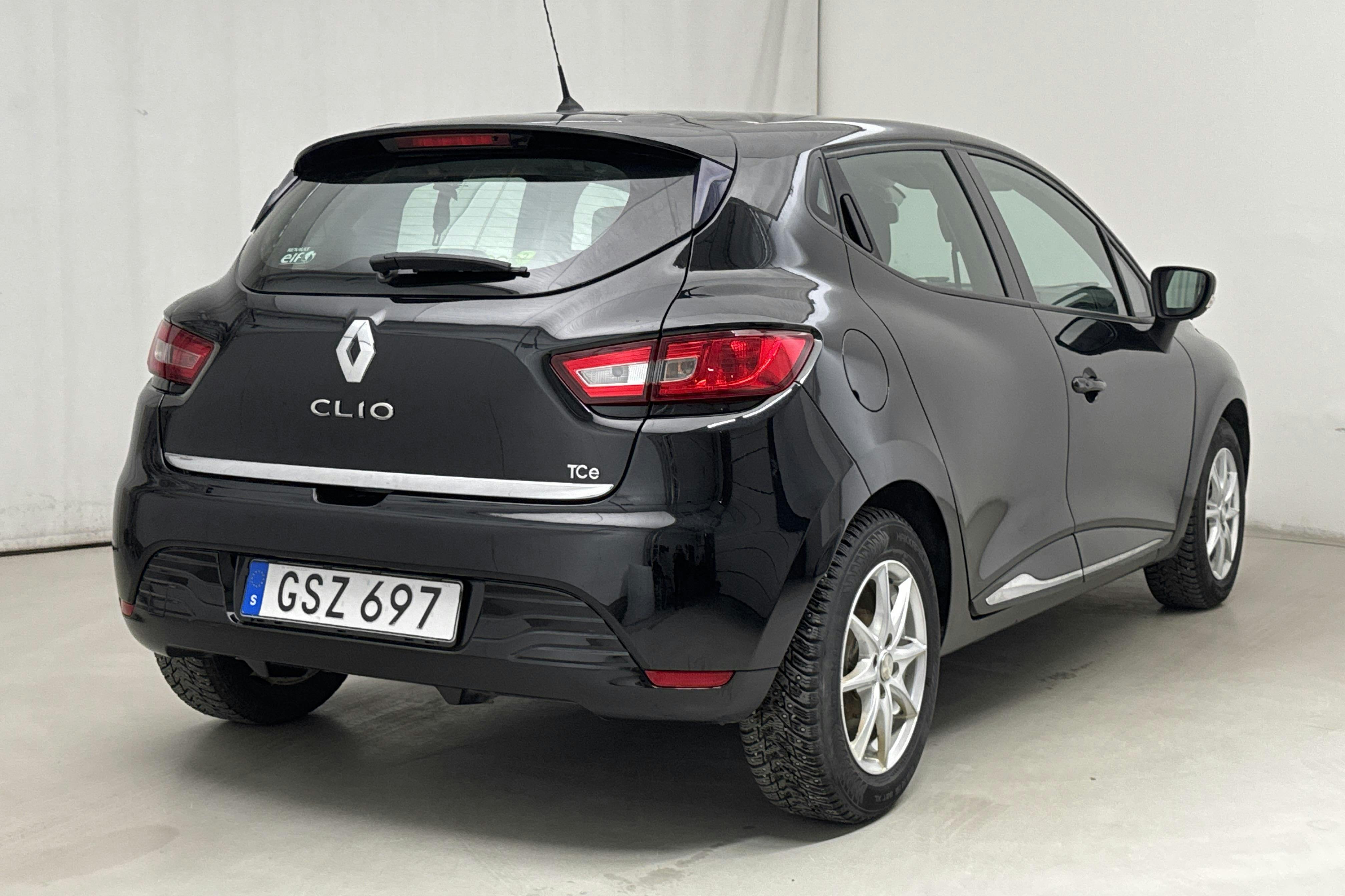 Renault Clio IV 0.9 TCe 90 5dr (90hk) - 85 850 km - Käsitsi - must - 2015