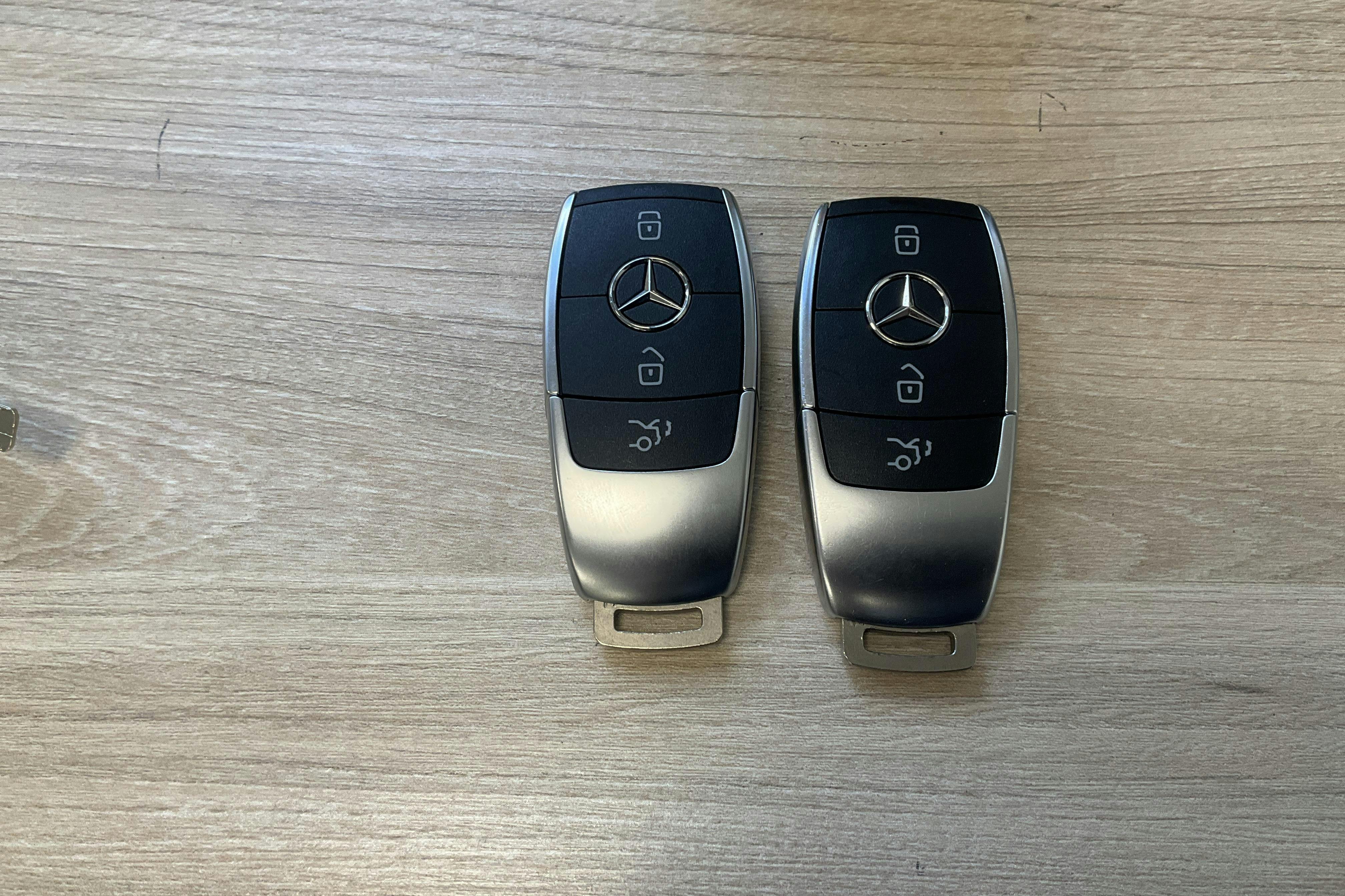 Mercedes EQB 300 4MATIC X243 (228hk) - 3 389 mil - Automat - Dark Grey - 2023
