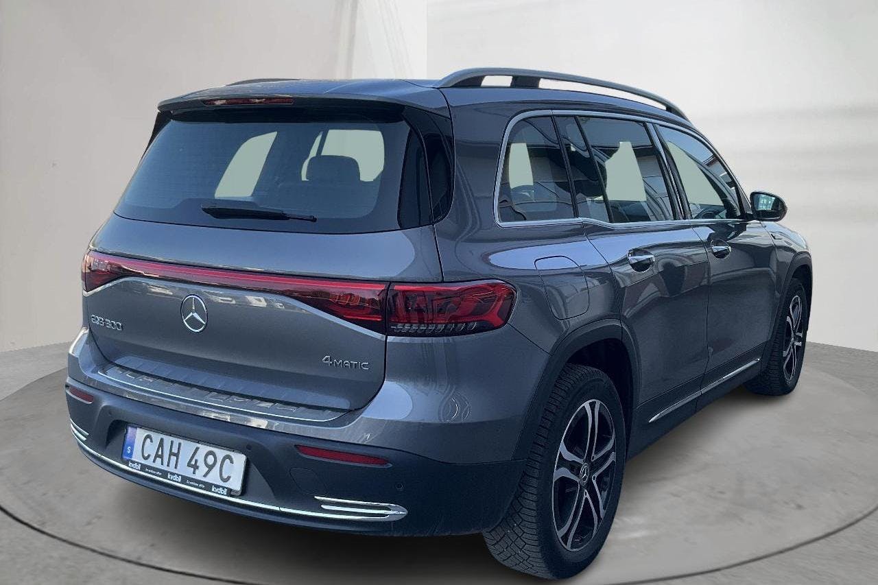 Mercedes EQB 300 4MATIC X243 (228hk) - 3 389 mil - Automat - Dark Grey - 2023