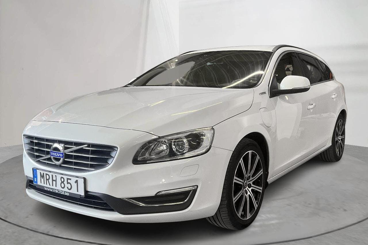 Volvo V60 D5 AWD Twin Engine (163hk) - 152 450 km - Automatyczna - biały - 2016