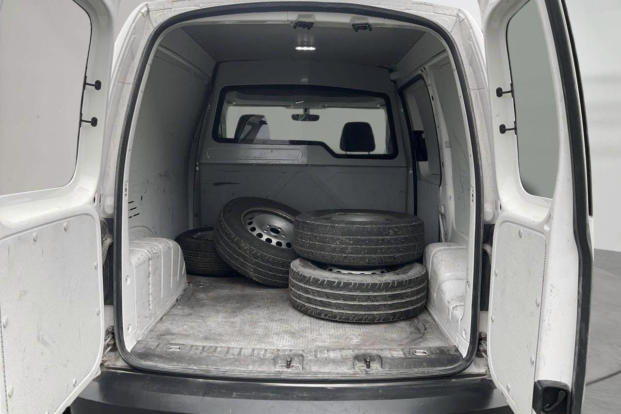 VW Caddy 2.0 TDI Skåp 4MOTION (122hk) - 101 370 km - Käsitsi - valge - 2020