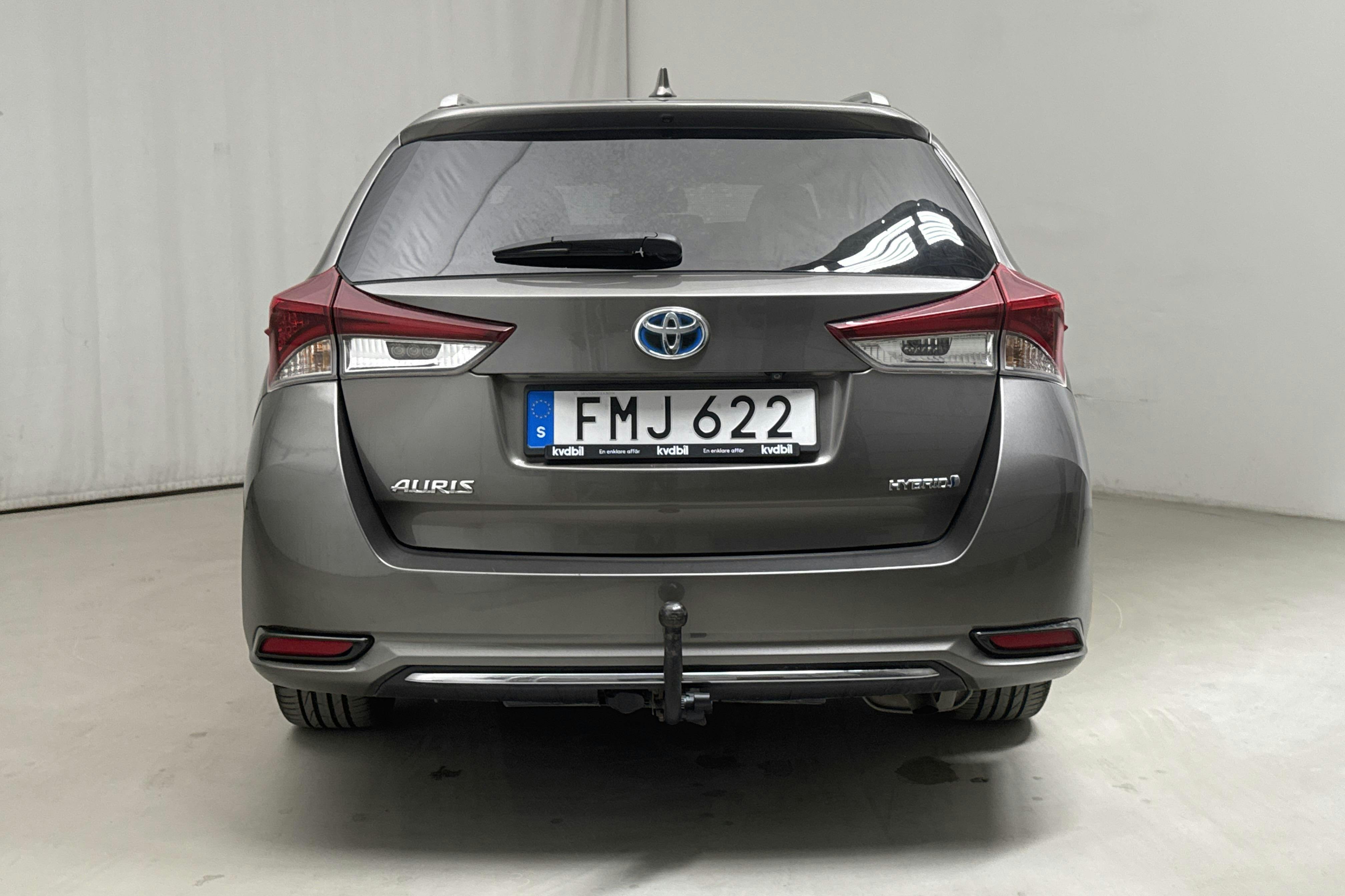 Toyota Auris 1.8 HSD Touring Sports (99hk) - 6 111 mil - Automat - Dark Grey - 2018