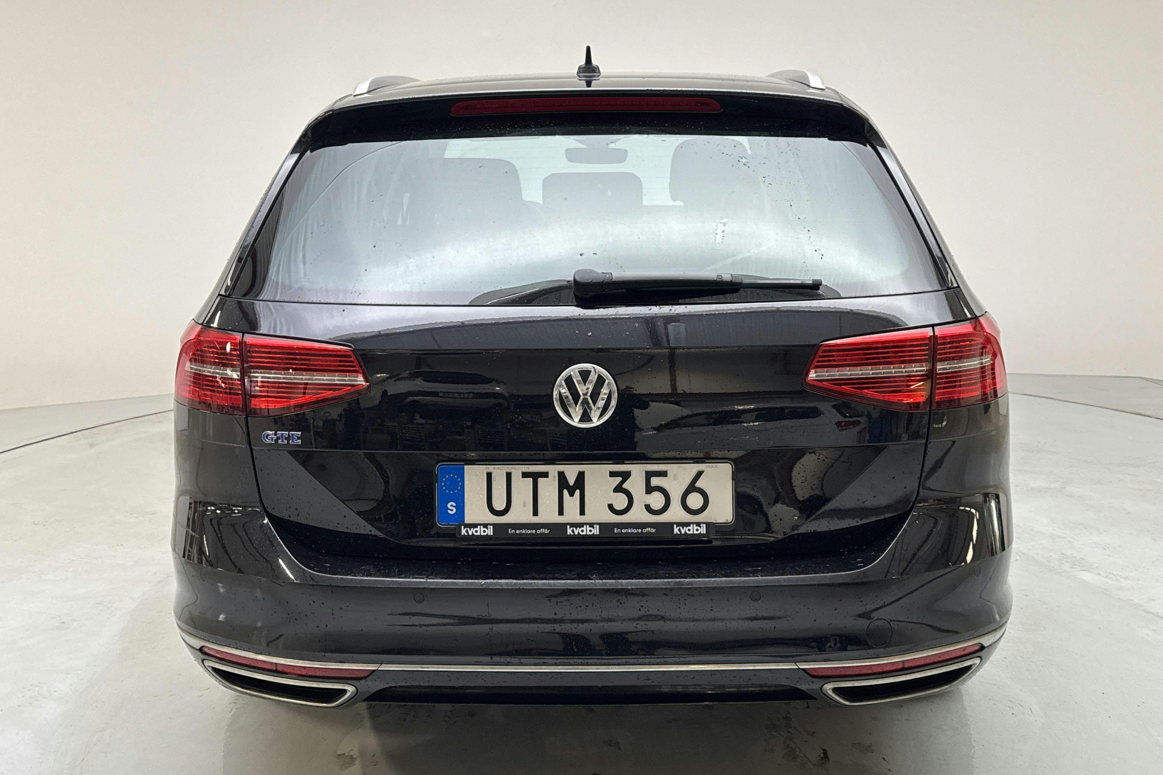 VW Passat 1.4 Plug-in-Hybrid Sportscombi (218hk) - 9 338 mil - Automat - svart - 2019