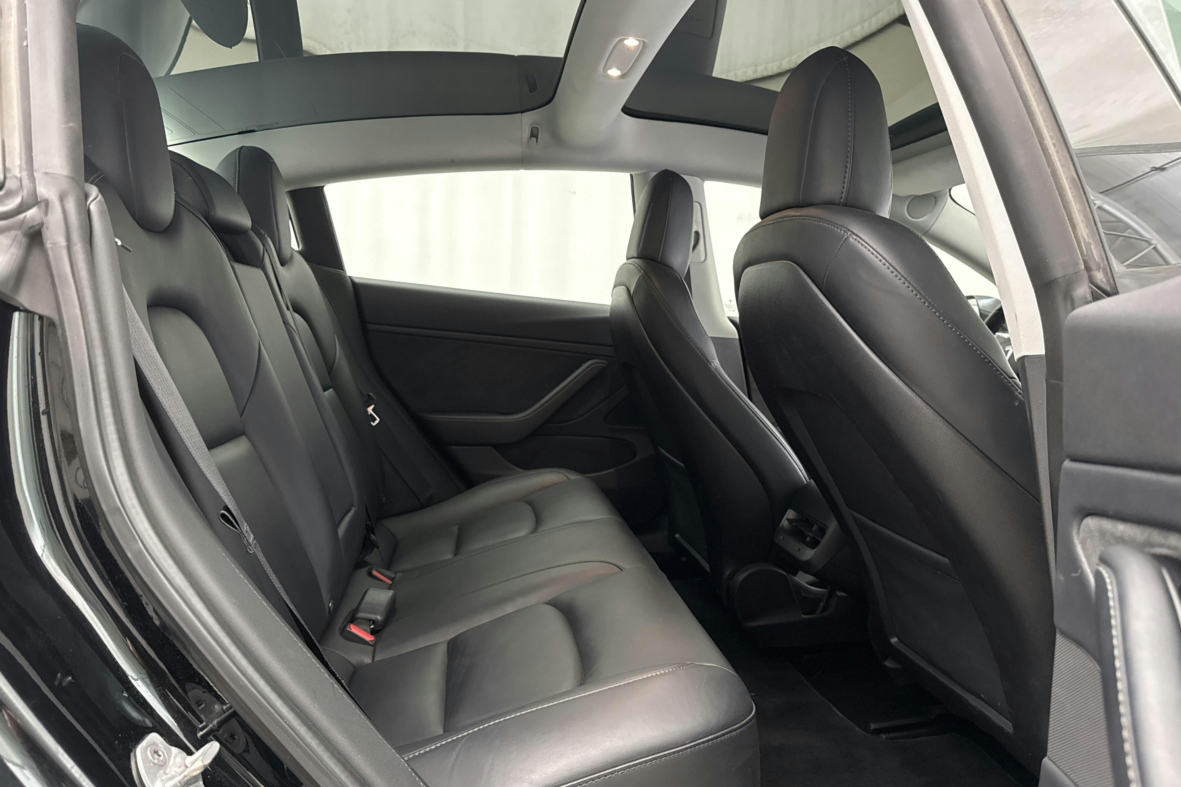 Tesla Model 3 Long Range Dual Motor AWD - 11 506 mil - Automat - svart - 2019